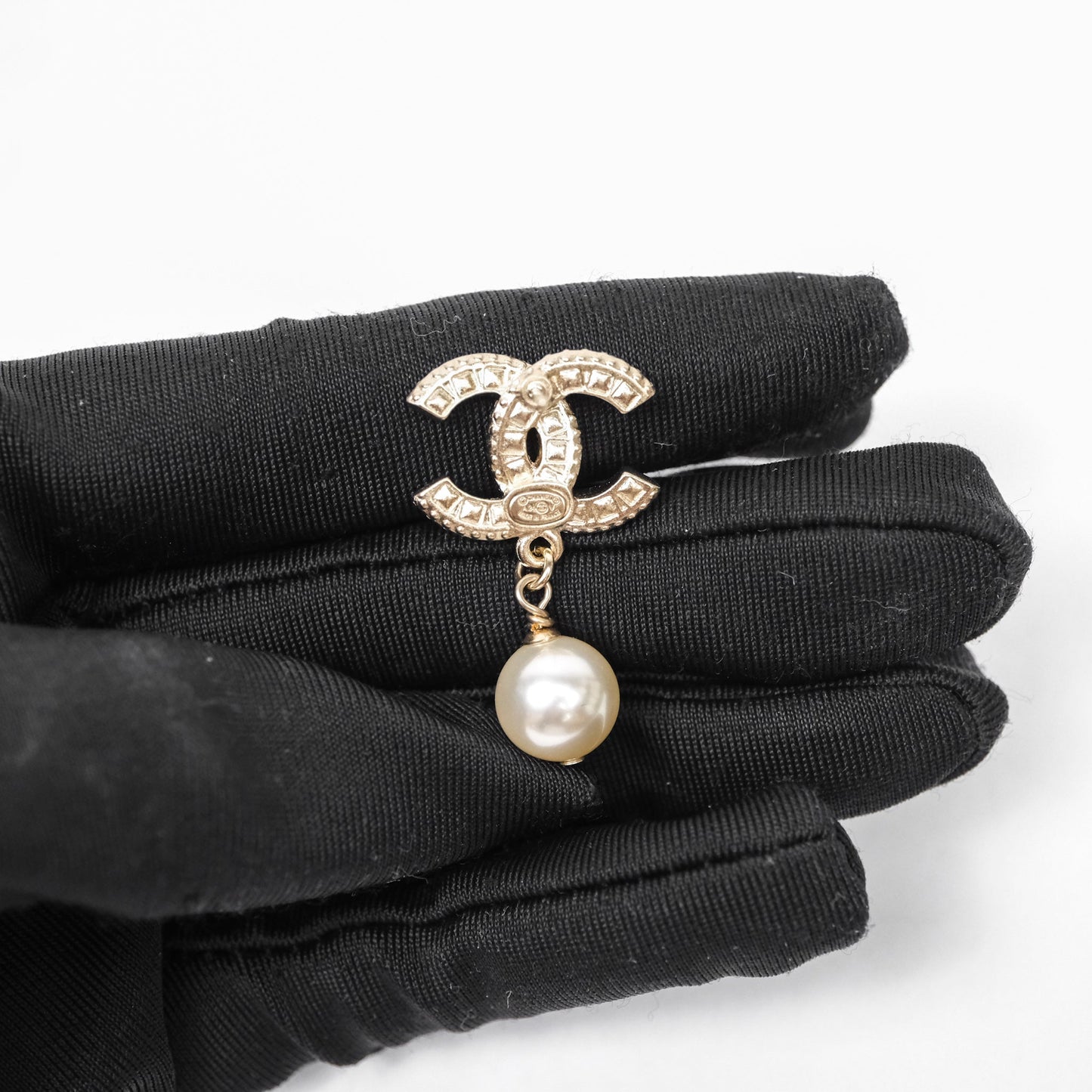 Chanel Crystal CC Pearl Drop Earrings Gold Tone 24V