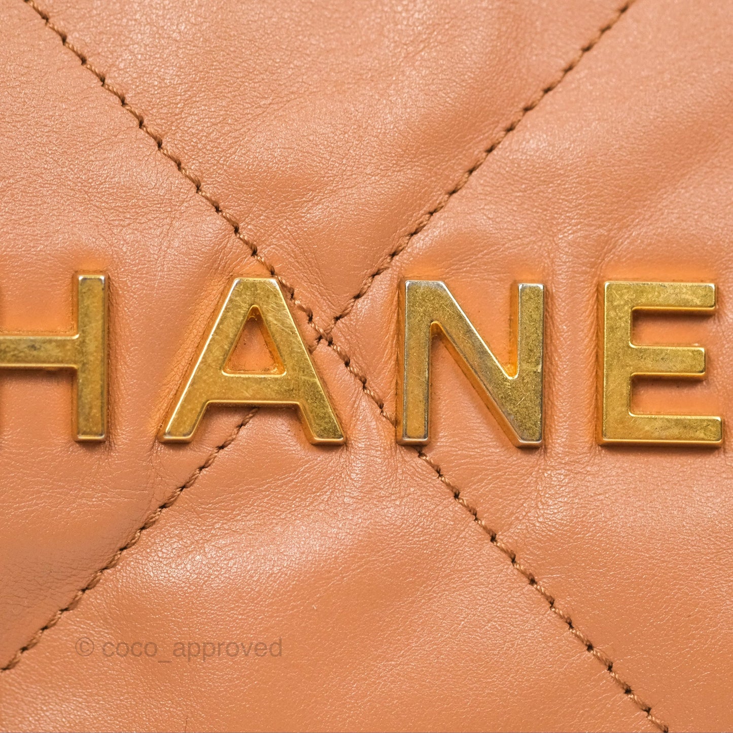 Chanel 22 Medium Caramel Beige Shiny Calfskin Aged Gold Hardware
