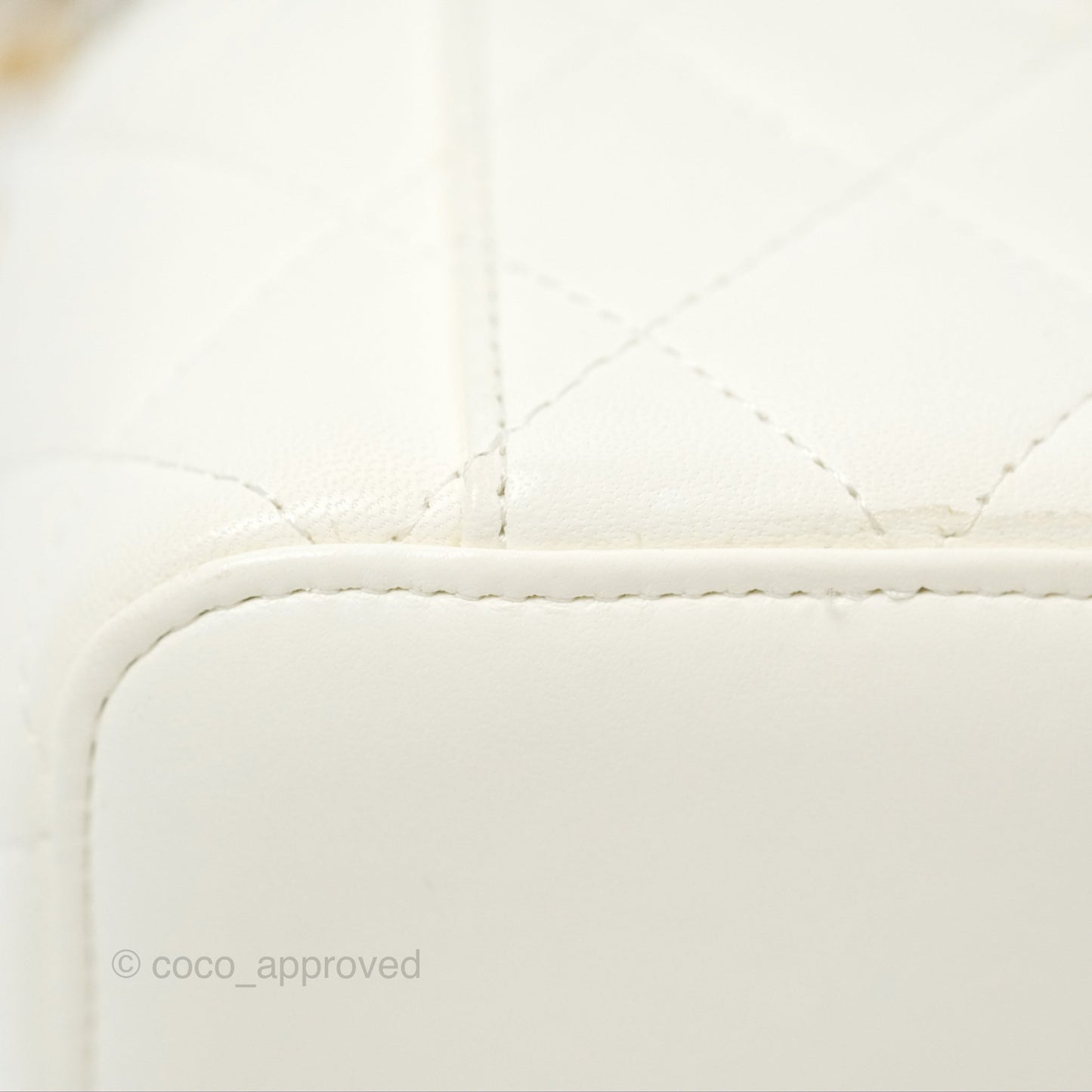 Chanel Mini Pearl Crush Vanity With Chain White Lambskin Gold Hardware
