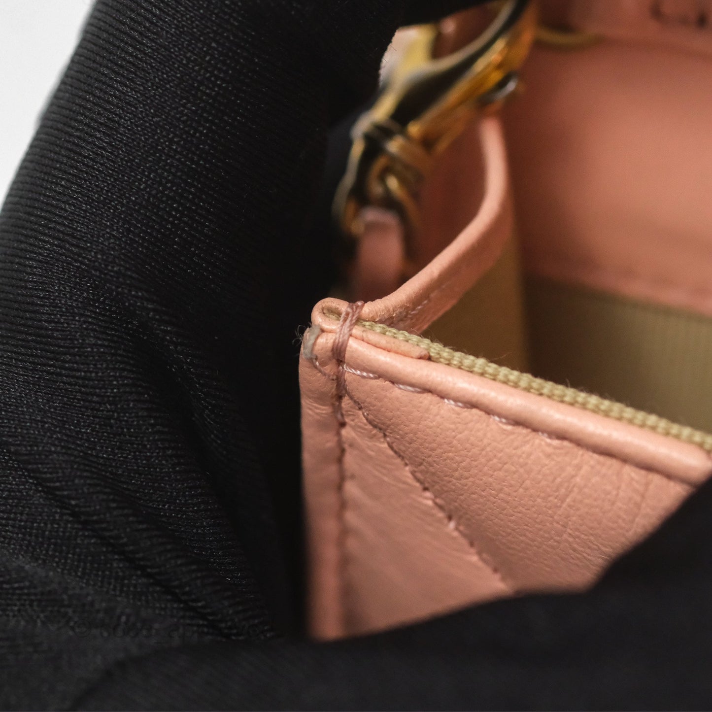 Chanel Pearl Crush Card Holder Pink Beige Lambskin Aged Gold Hardware