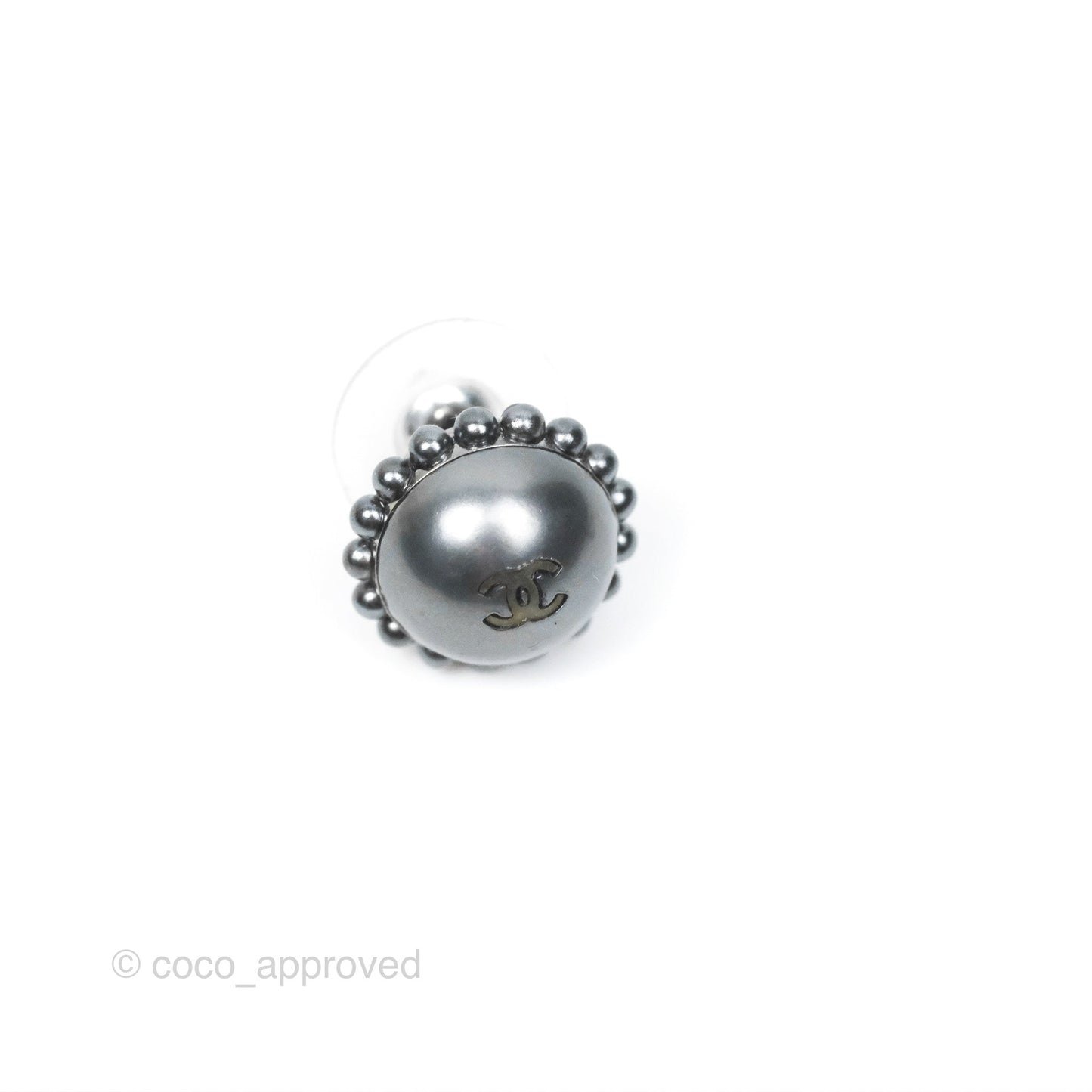 Chanel CC Round Earrings Gun Metal 17K