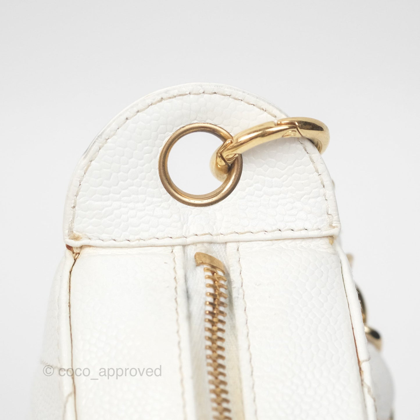 Chanel Vintage CC Quilted Shoulder Bag White Caviar Gold Hardware