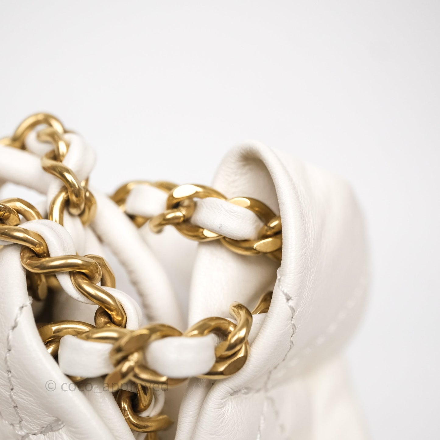 Chanel 22 Mini Bag White Calfskin Aged Gold Hardware