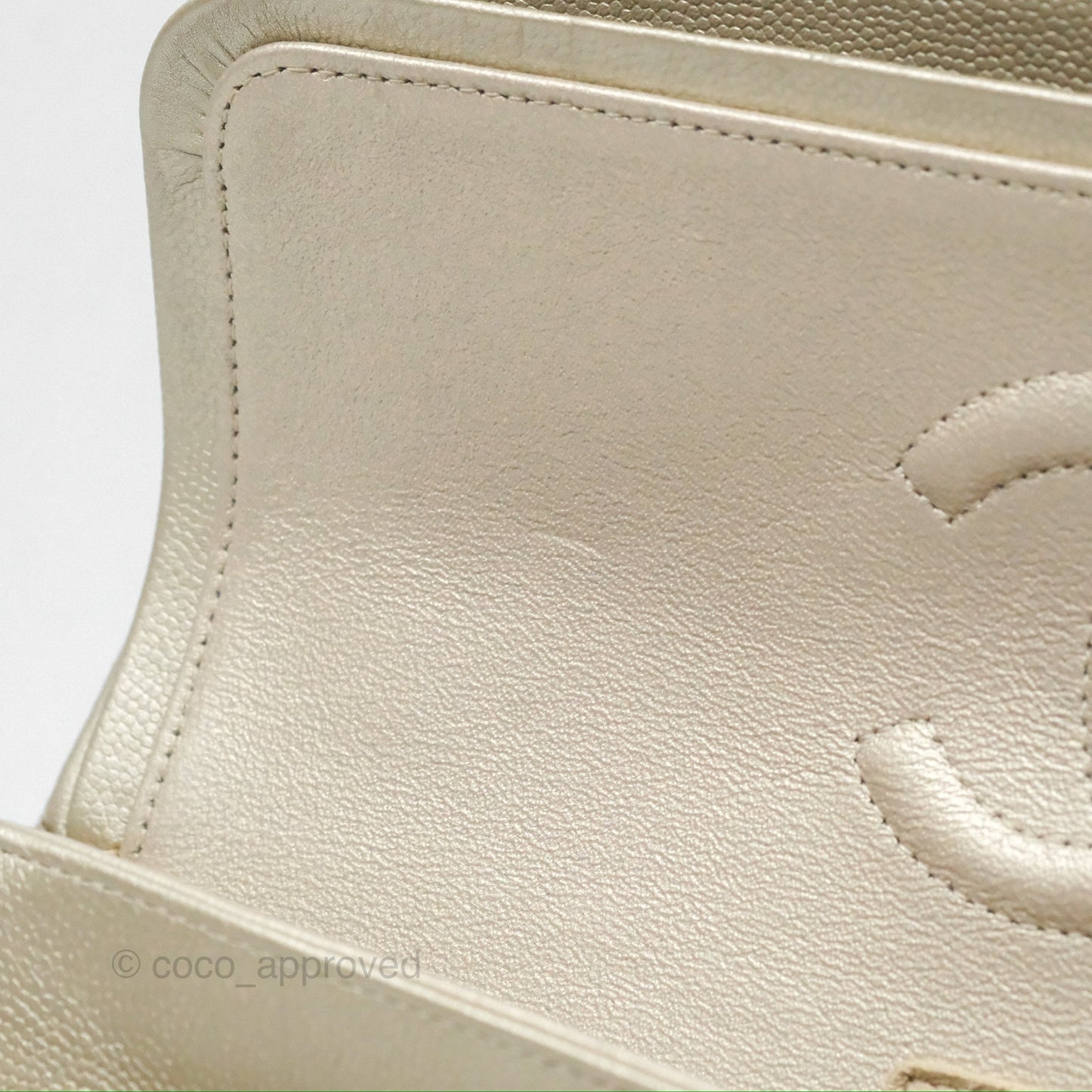Chanel Classic M/L Medium Flap Quilted Gold Caviar Gold Gold Hardware