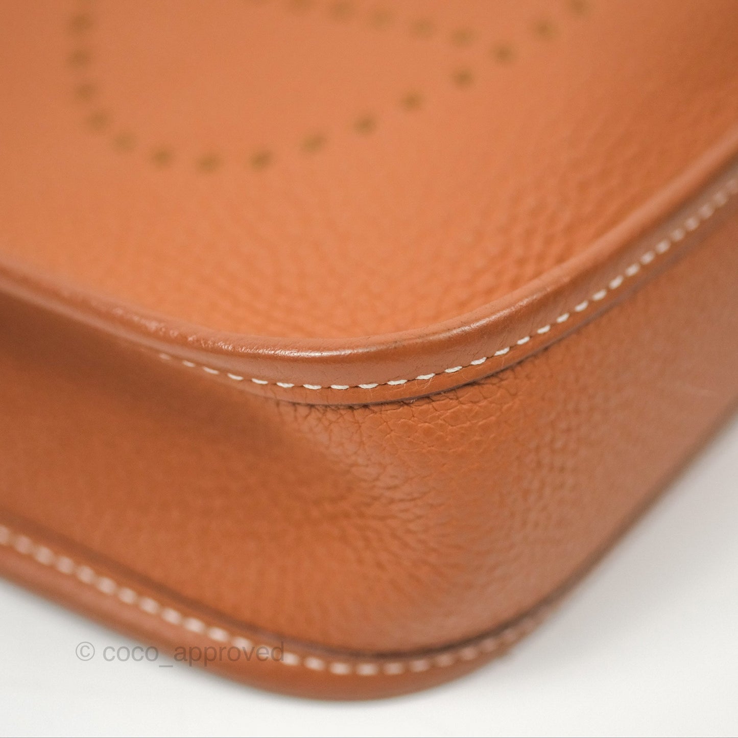 Hermès Mini Evelyne 16 Gold Clemence Gold Hardware