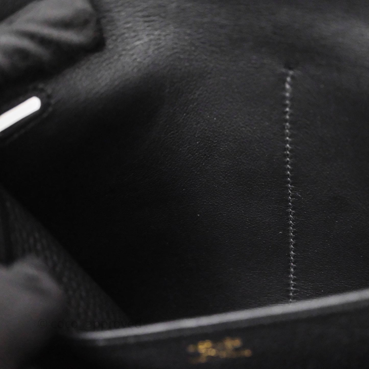 Hermès Halzan 25 Taurillon Clemence 89 Noir Gold Hardware