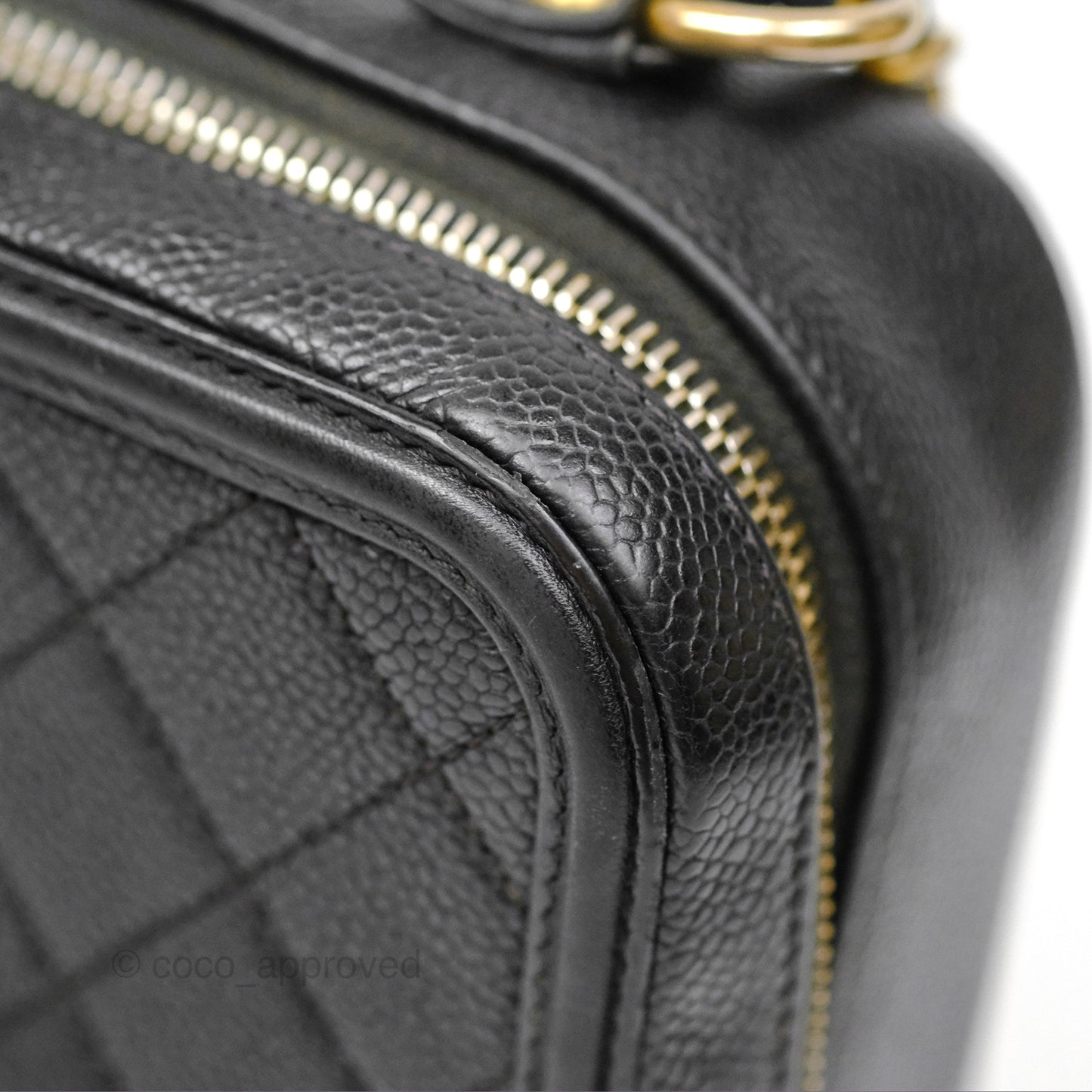 Chanel Quilted Medium CC Filigree Vanity Case Black Caviar Gold Hardware