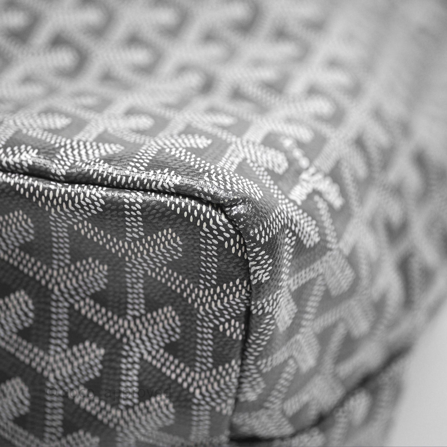 Goyard St Louis Tote PM ⁣⁣⁣⁣⁣⁣⁣⁣⁣⁣⁣⁣⁣⁣⁣⁣⁣⁣⁣⁣Grey