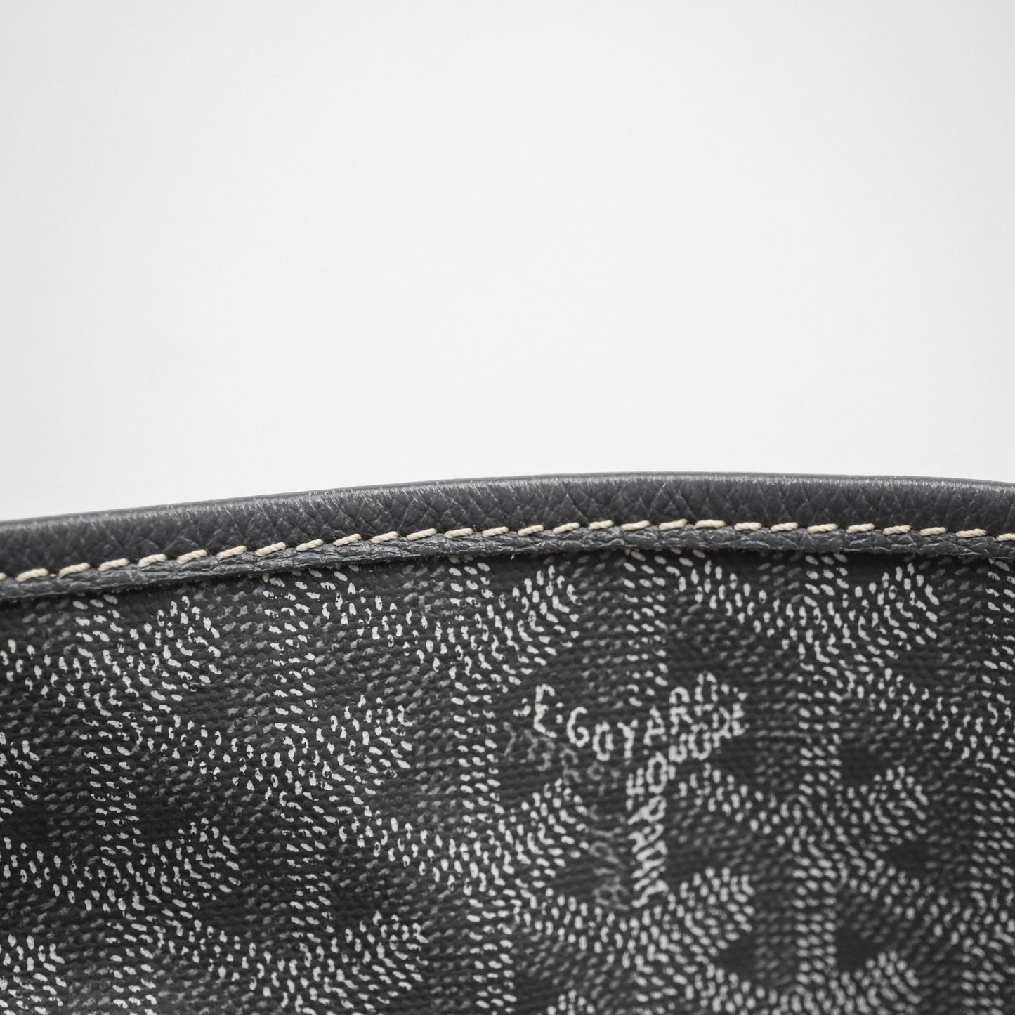 Goyard St Louis Tote PM ⁣⁣⁣⁣⁣⁣⁣⁣⁣⁣⁣⁣⁣⁣⁣⁣⁣⁣⁣⁣Grey