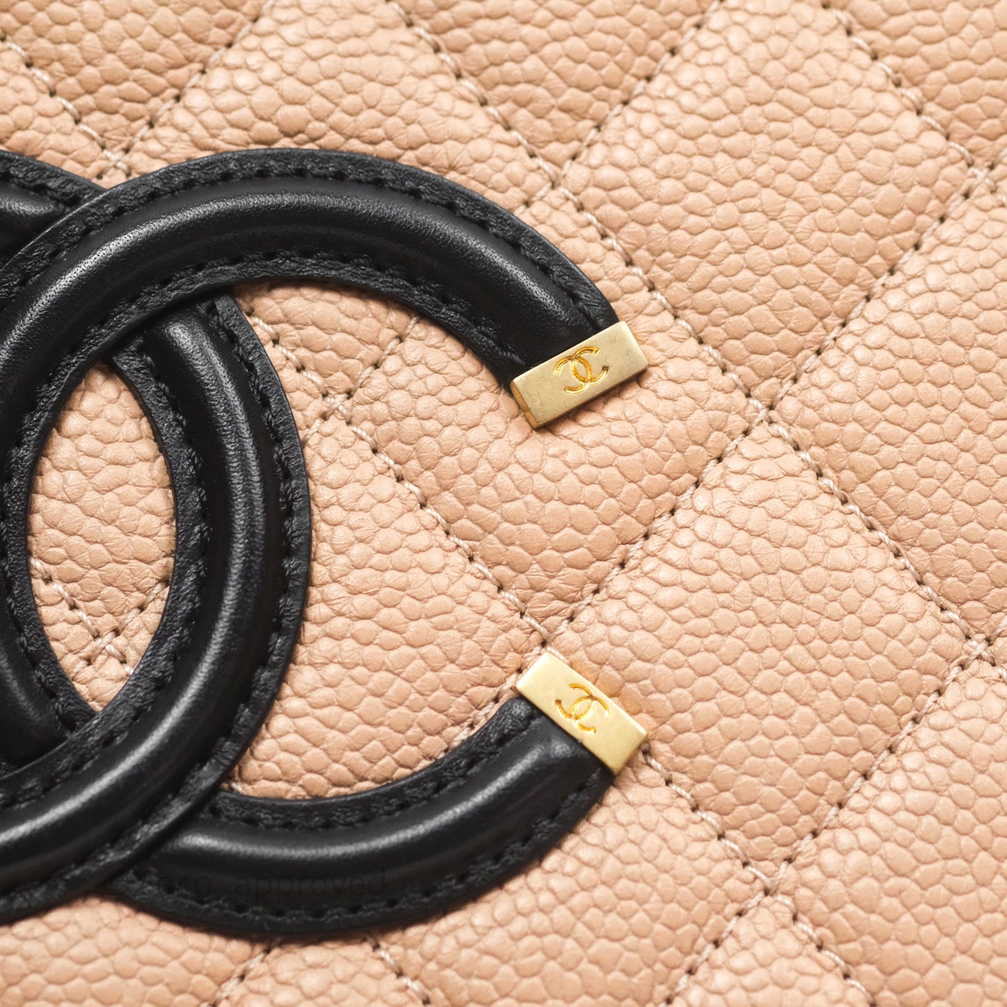 Chanel Quilted Medium CC Filigree Vanity Case Beige Caviar Gold Hardware