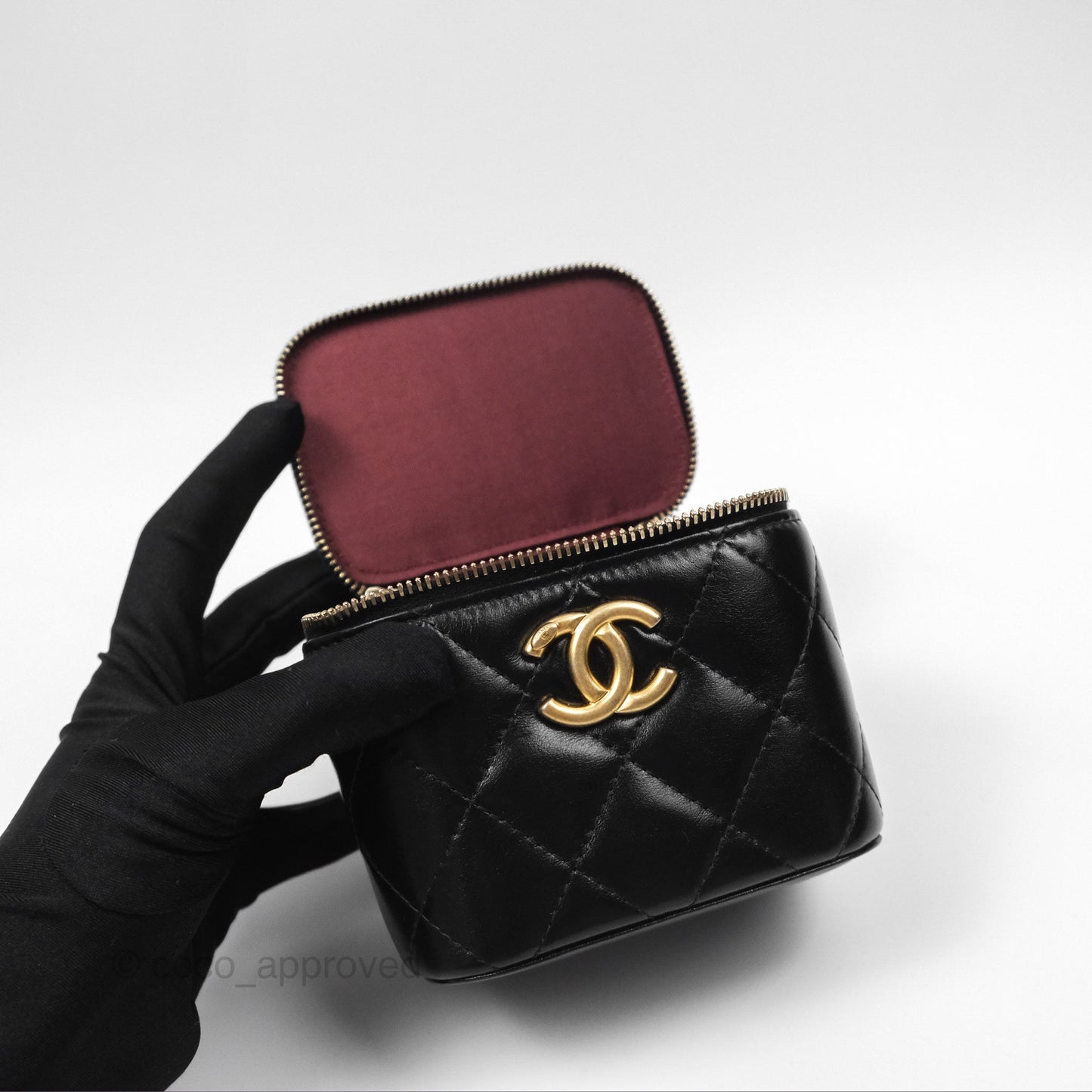 Chanel Quilted Mini Perfect Fit Vanity With Chain Black Calfskin Aged Gold Hardware 21A