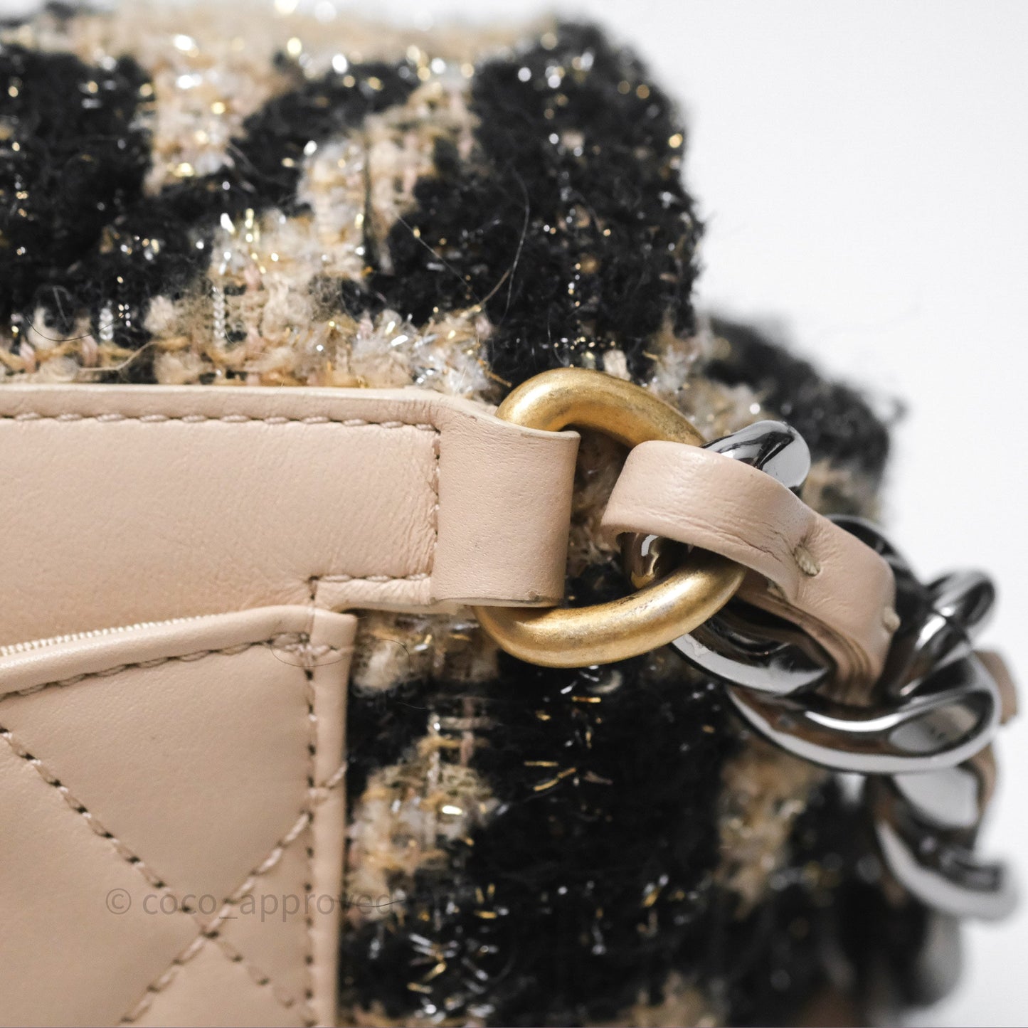 Chanel 19 Waist Bag Tweed Houndstooth Black Beige Mixed Hardware 19K