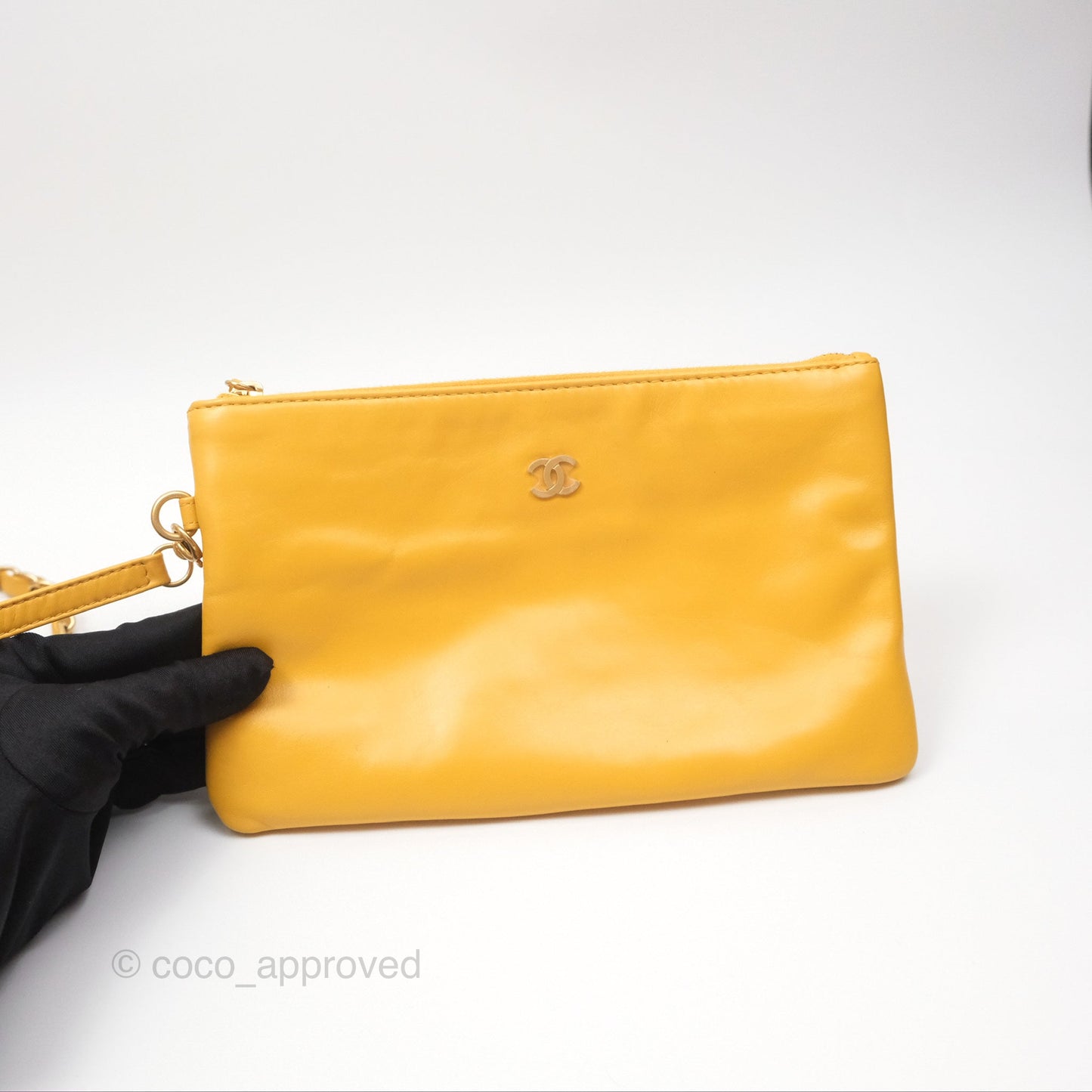 Chanel 22 Small Mustard Yellow Shiny Aged Calfskin Aged Gold Hardware
