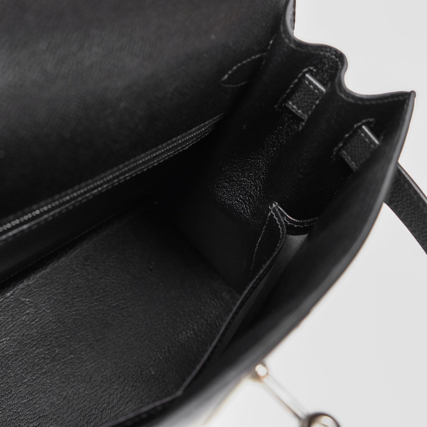 Hermès Vintage Kelly 28 Sellier Noir 89 Courchevel Palladium Hardware