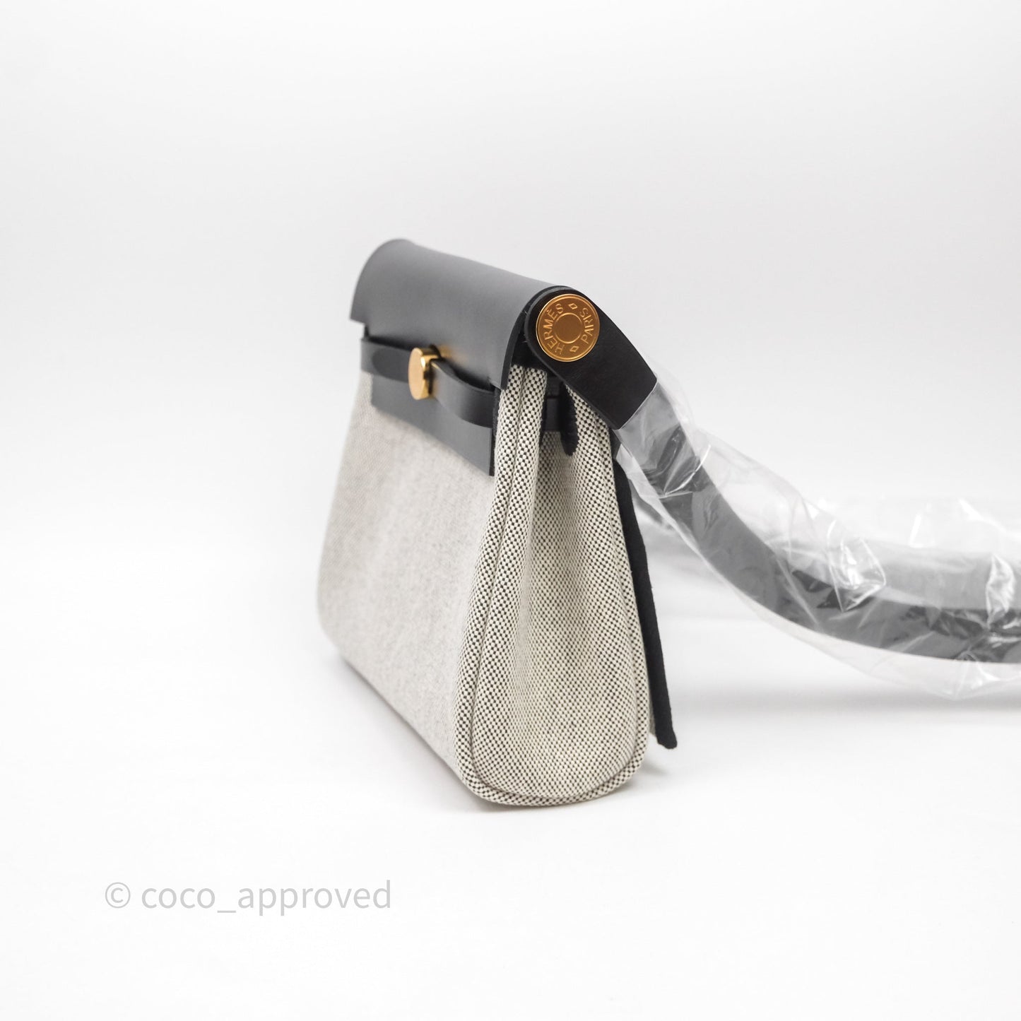 Hermès Herbag Zip 20 Mini Ecru-Noir Canvas Gold Hardware