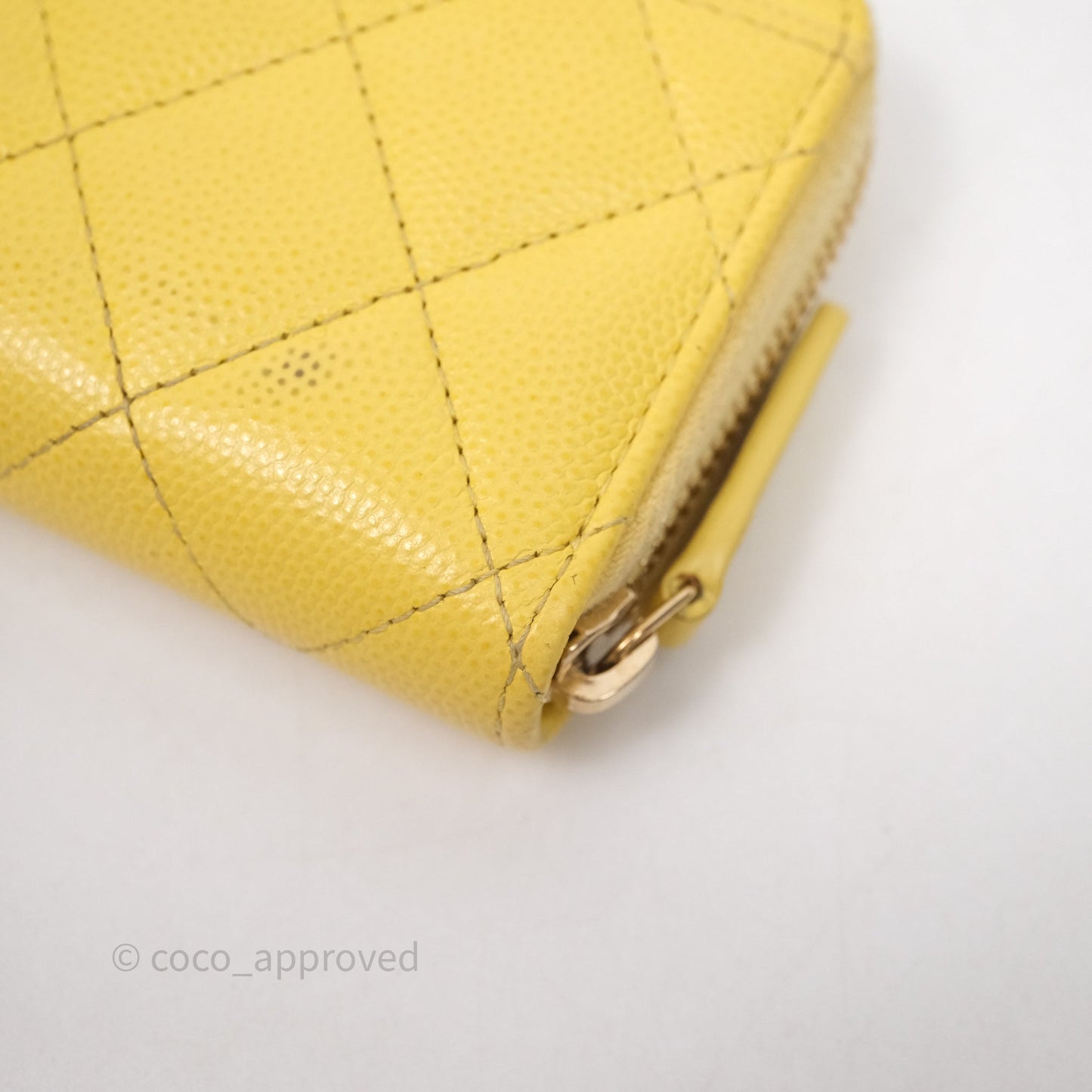 Chanel Quilted Zip Card Holder Caviar Yellow Gold Hardware