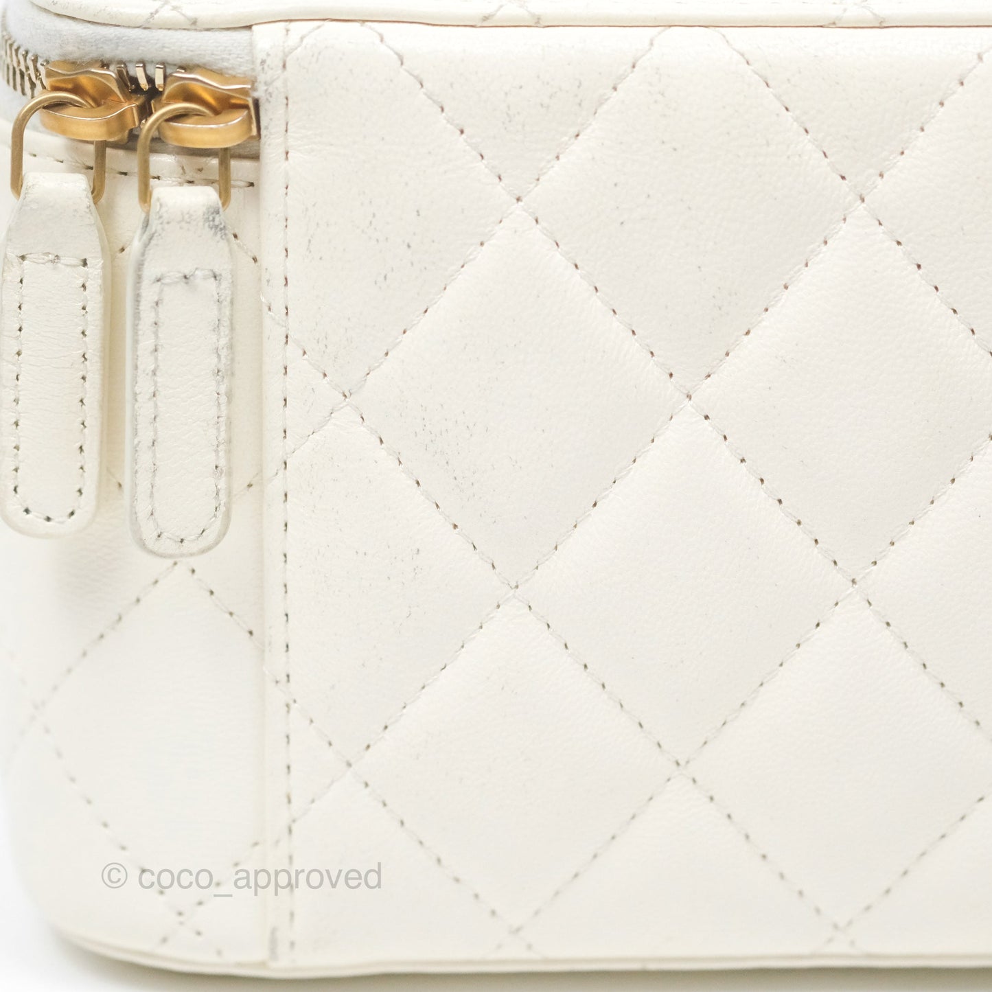 Chanel Vanity with Double Chain White Shiny Lambskin 23C