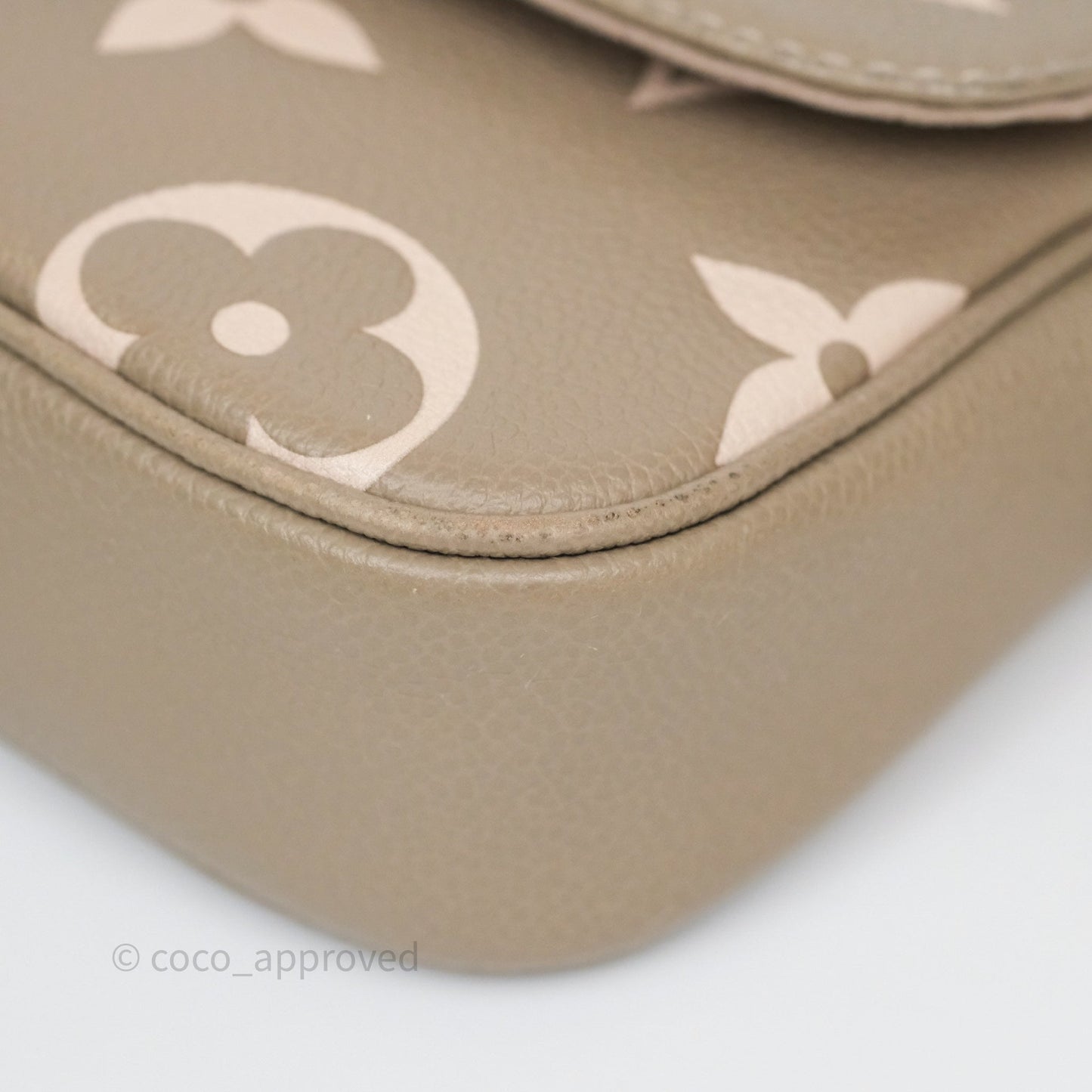 Louis Vuitton Ivy Wallet on Chain Monogram Empreinte Dove/Cream