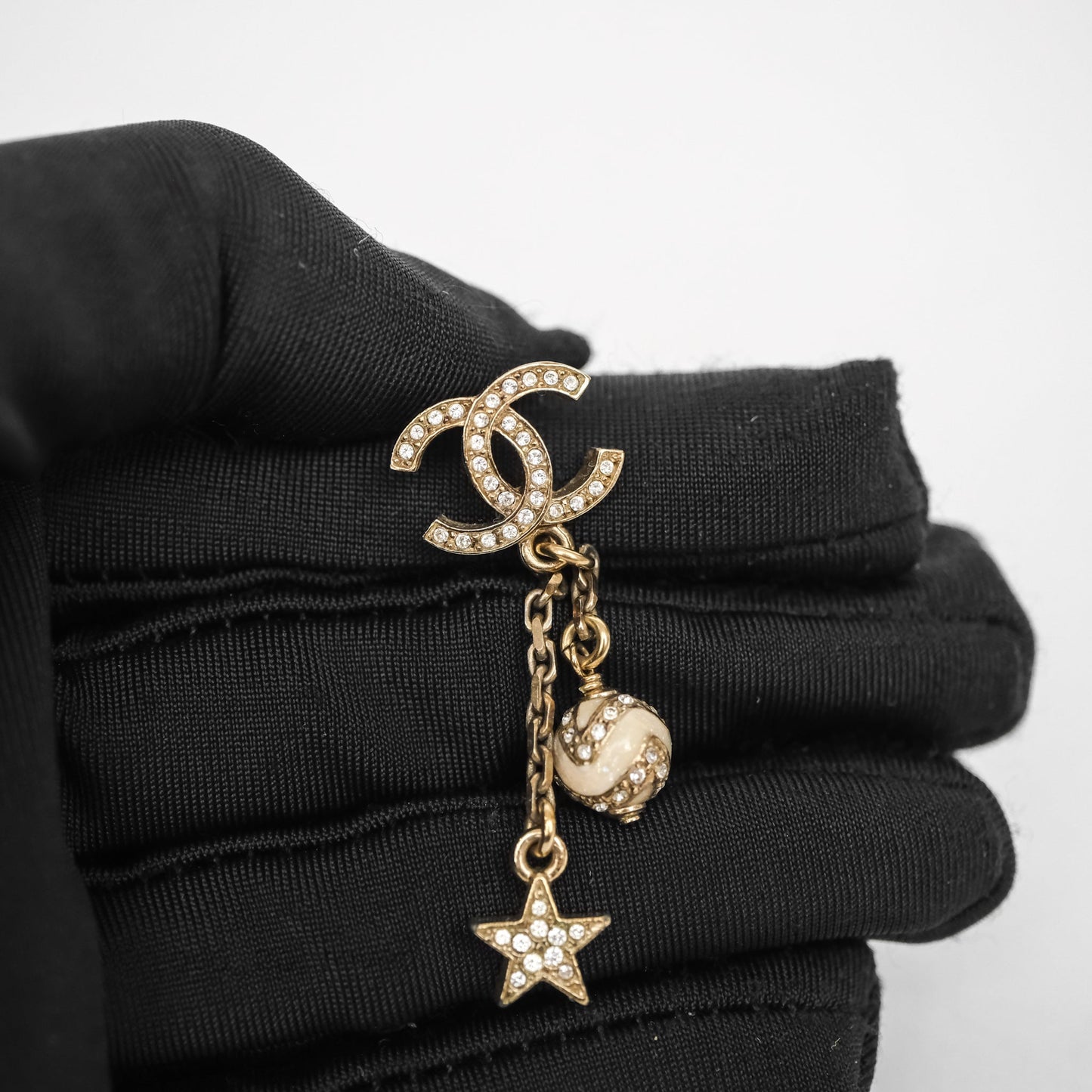Chanel Crystal Star CC Drop Earrings Gold Tone 23K