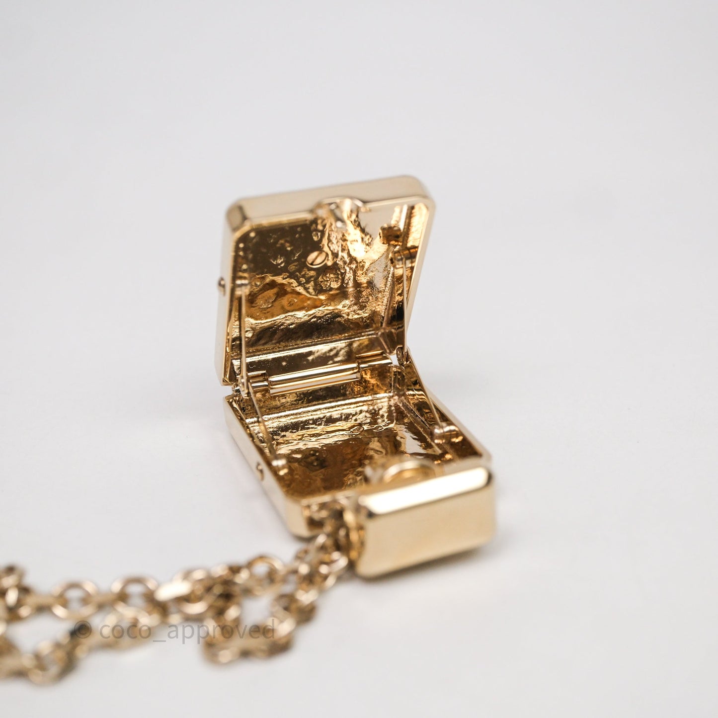 Chanel CC Pearl Perfume Bottle Locket Long Necklace Gold Tone 22S