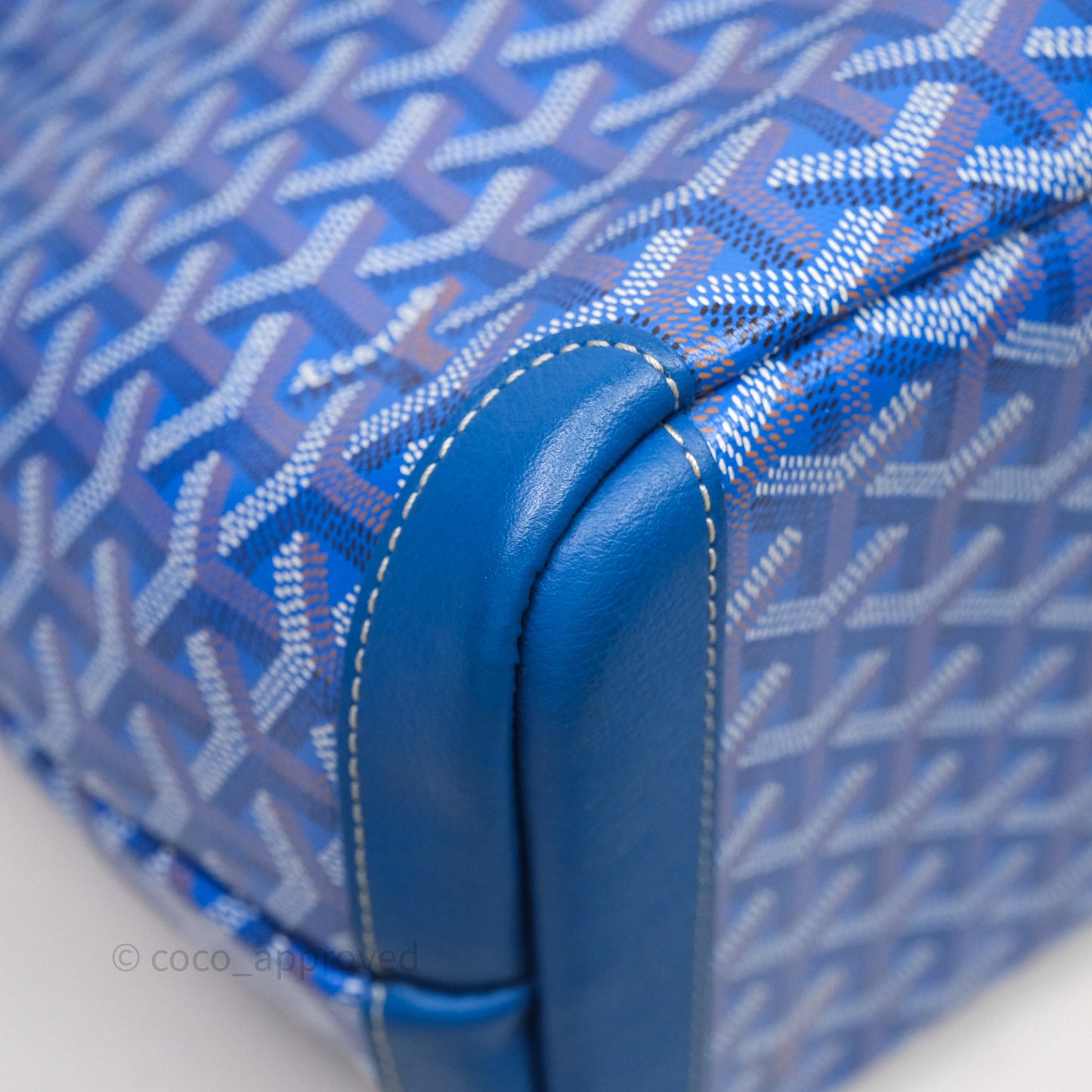 Goyard St Artois Tote MM ⁣⁣⁣⁣⁣⁣⁣⁣⁣⁣⁣⁣⁣⁣⁣⁣⁣⁣⁣⁣Blue Canvas