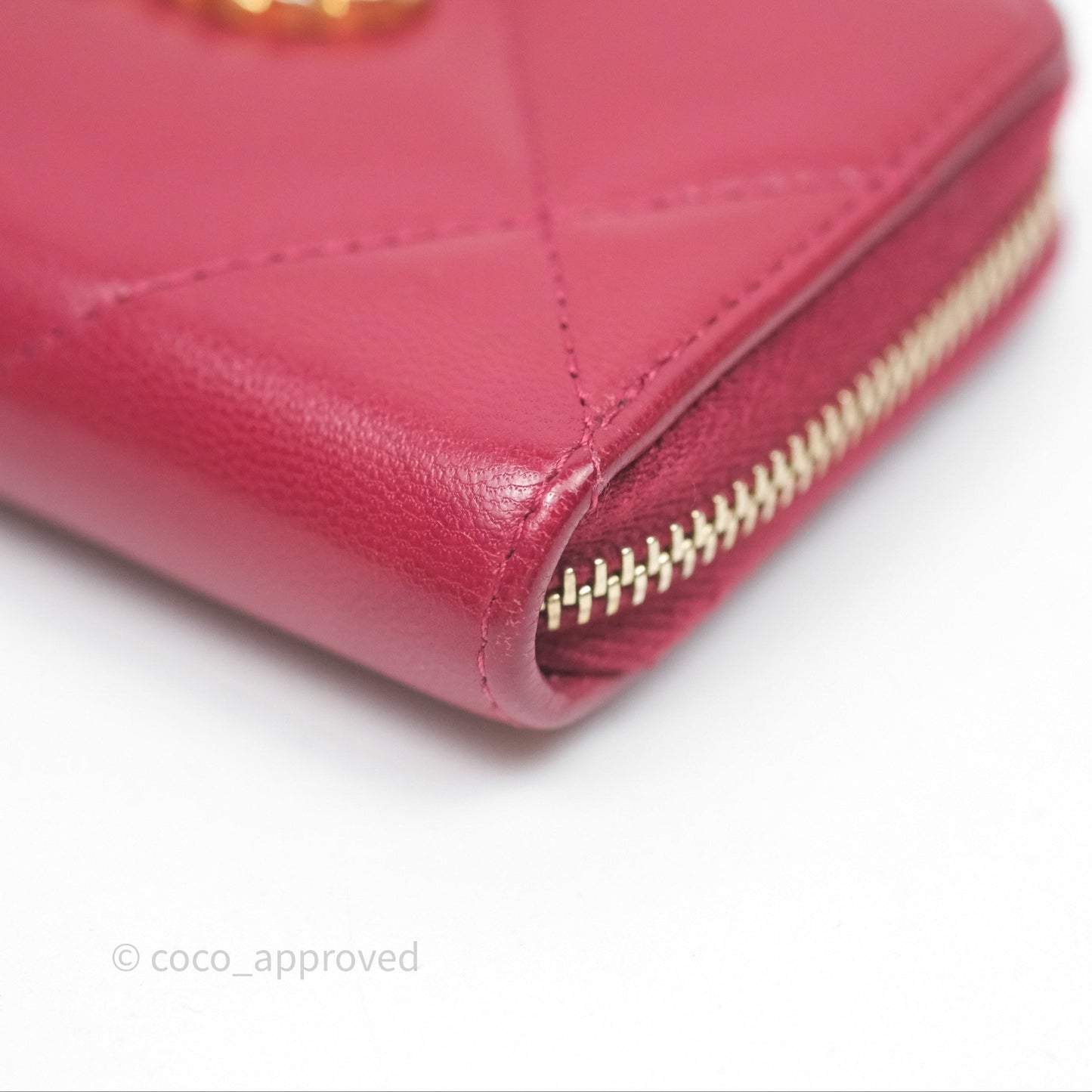 Chanel 19 Zip Card Holder Pink Lambskin Gold Hardware