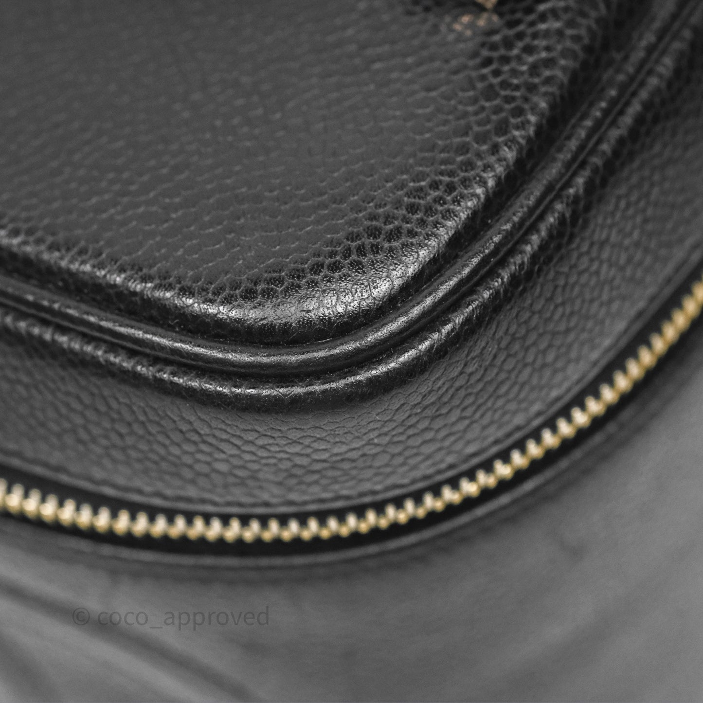 Chanel Vintage Vanity Case Black Caviar Gold Hardware