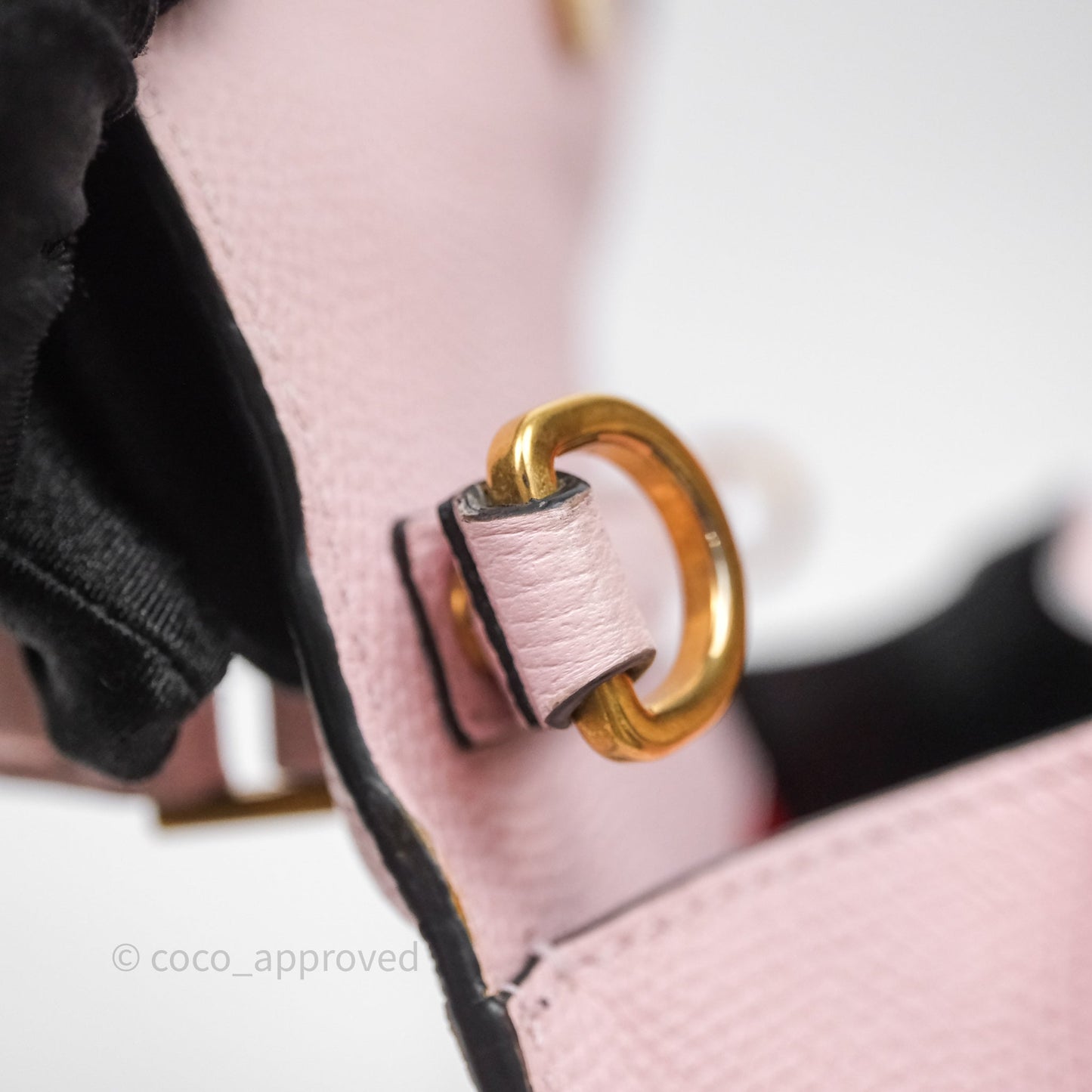 Valentino Garavani Small Vsling Grainy Calfskin Bag Light Pink Aged Gold Hardware