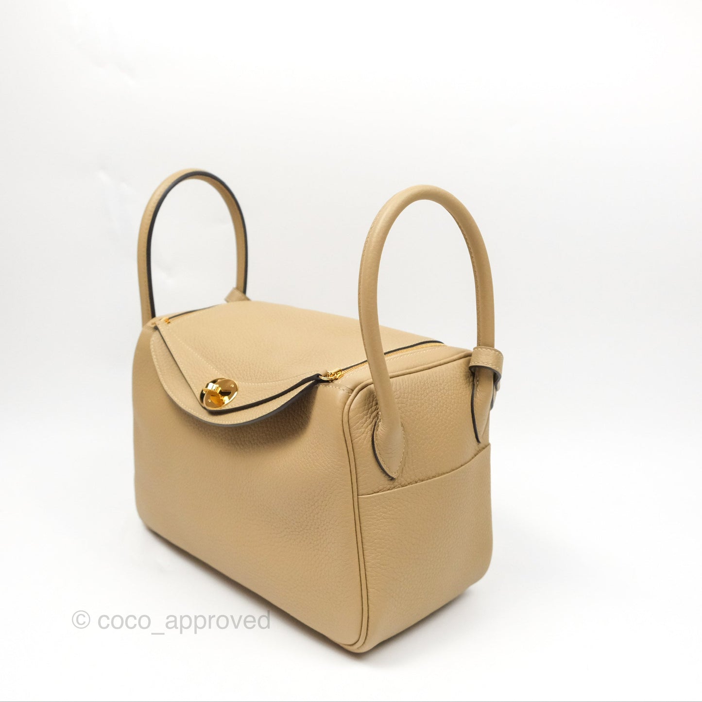 Hermès Lindy 26 Trench Clemence Gold Hardware