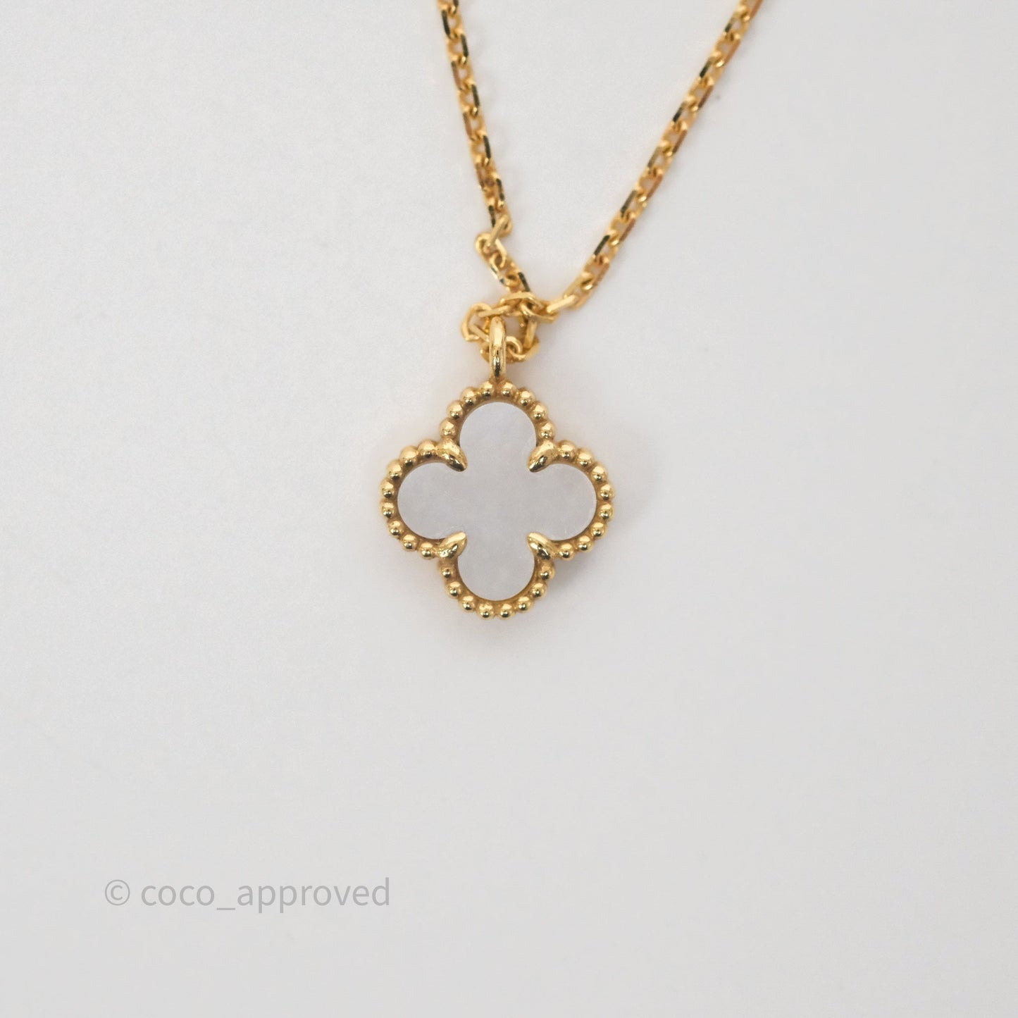 Van Cleef & Arpels Sweet Alhambra Pendant Necklace White Mother-of-pearl Yellow Gold