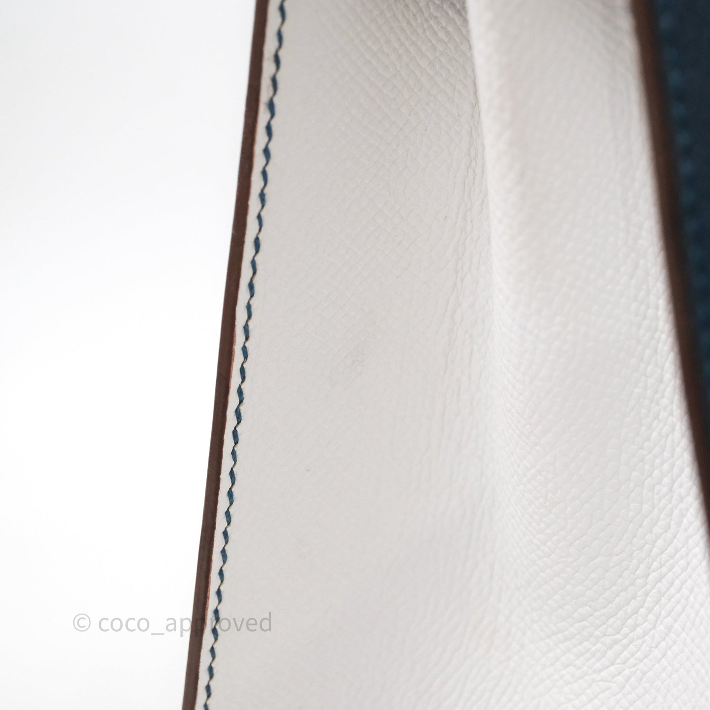 Hermès Kelly 32 Sellier Bleu Thalassa 7A/ White Epsom Palladium Hardware