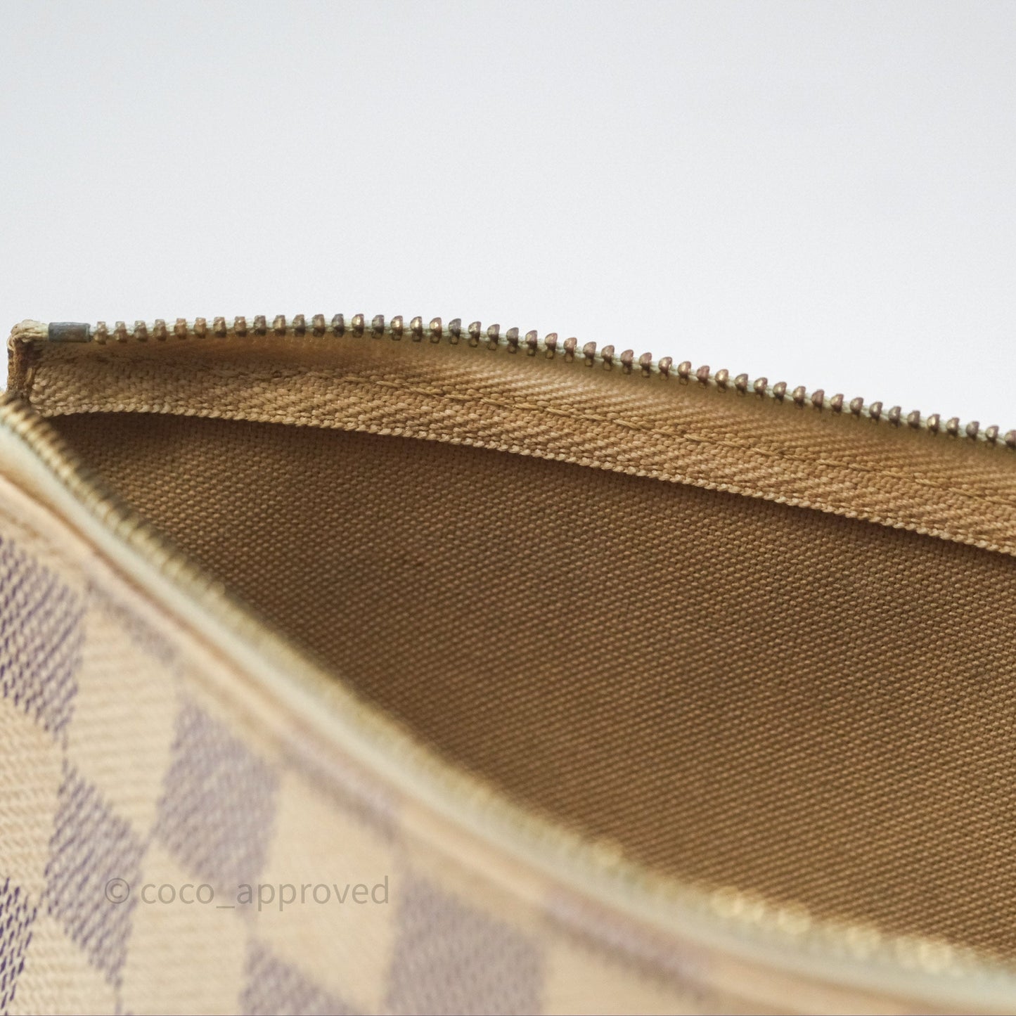 Louis Vuitton Damier Azur Pochette