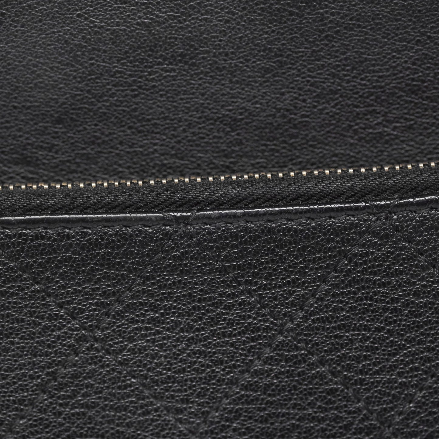 Chanel Coco Curve Vanity Black Calfskin & Goatskin Antique Gold Hardware