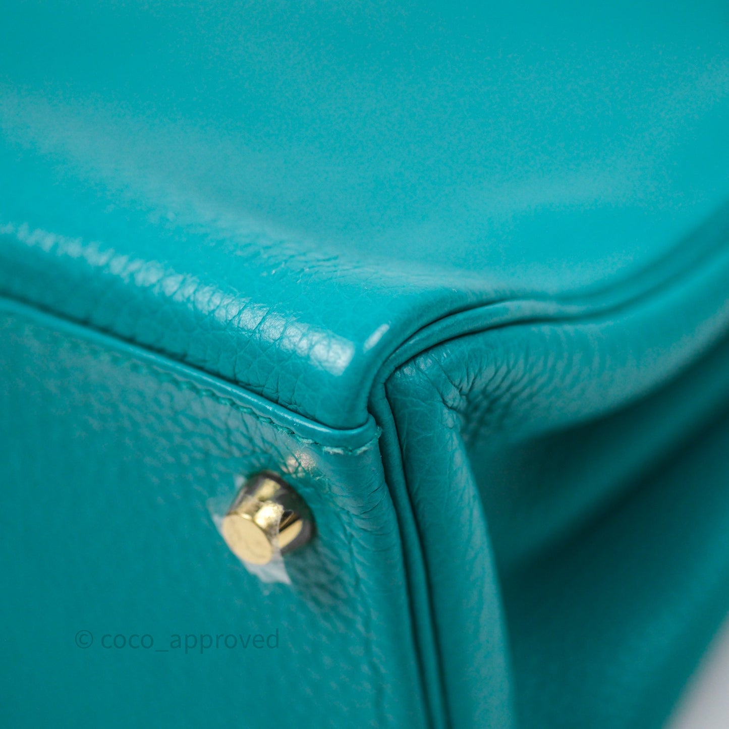 Hermès Kelly 28 Retourne Bleu Paon 7F Clemence Gold Hardware