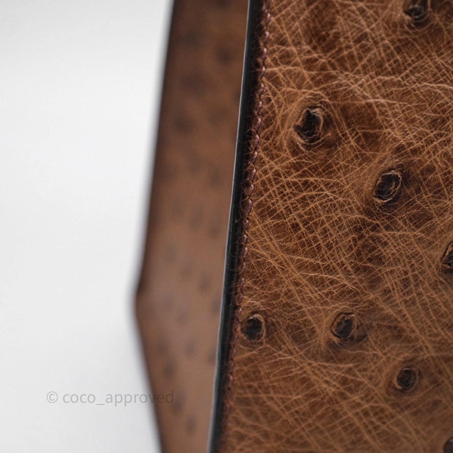 Hermès Kelly 28 Chocolate Ostrish Sellier Gold Hardware