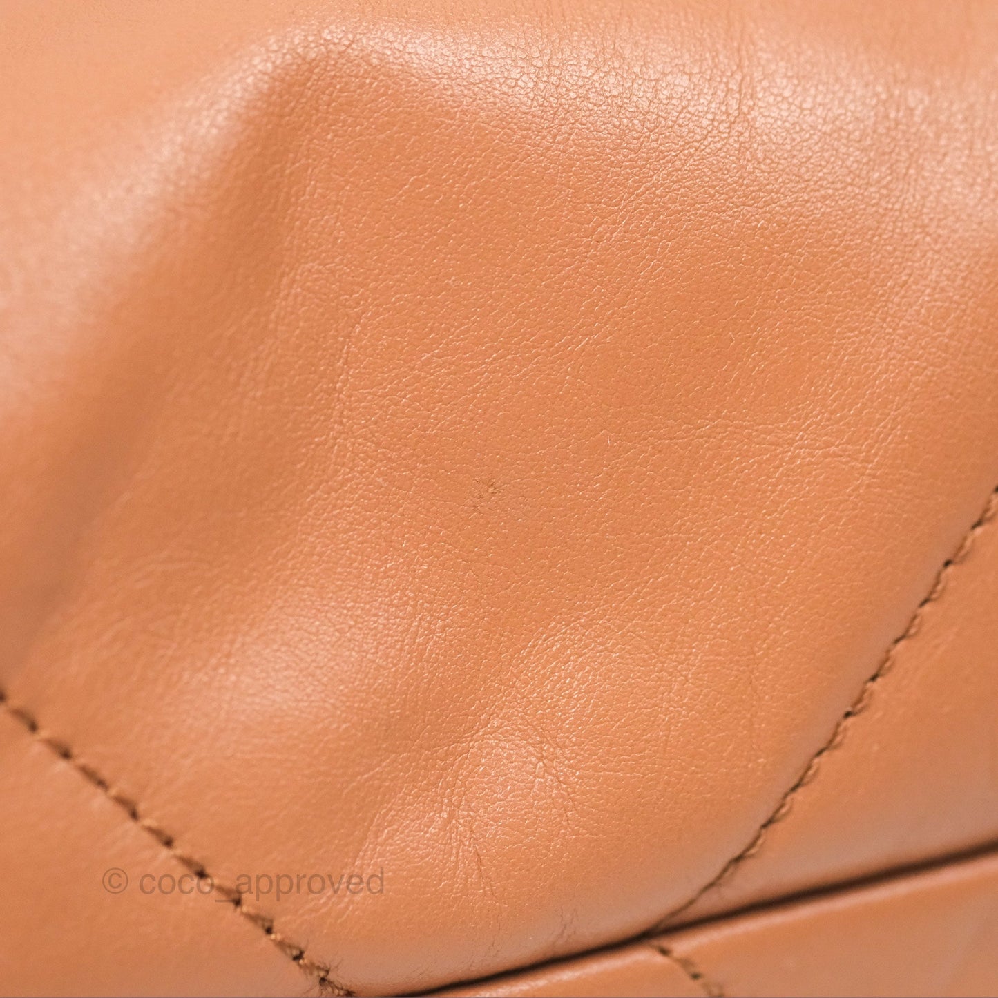 Chanel 22 Medium Caramel Beige Shiny Calfskin Aged Gold Hardware