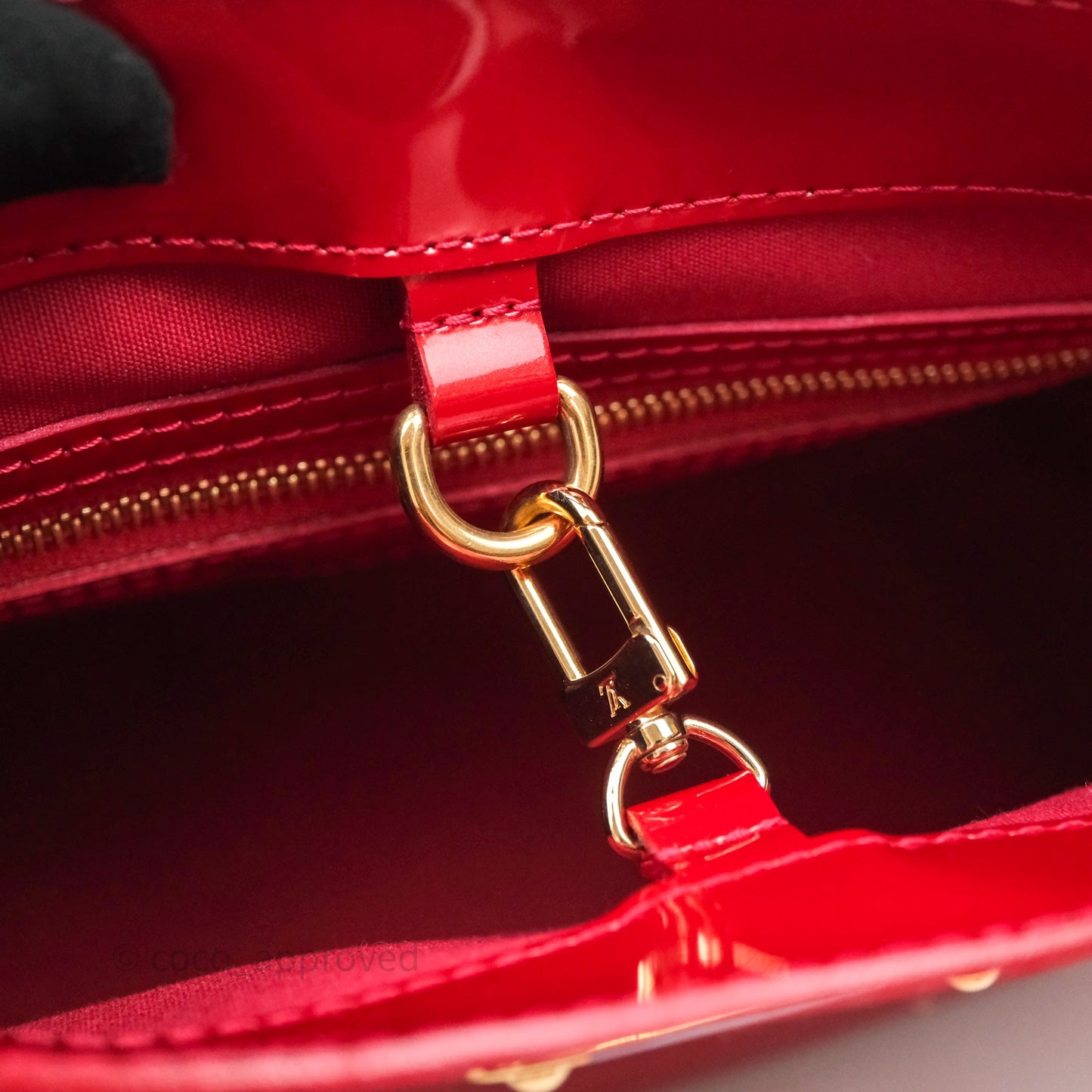 Louis Vuitton Vernis Wilshire Monogram Tote Bag Red