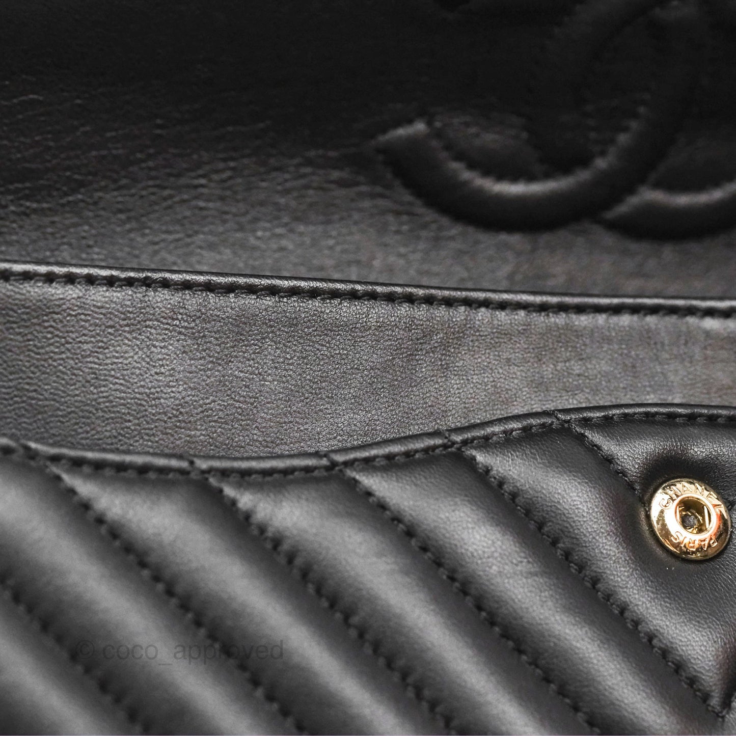 Chanel Classic M/L Medium Chevron Double Flap Black Lambskin Gold Hardware