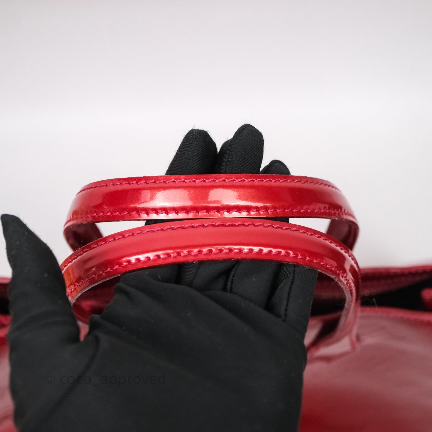 Louis Vuitton Vernis Wilshire Monogram Tote Bag Red