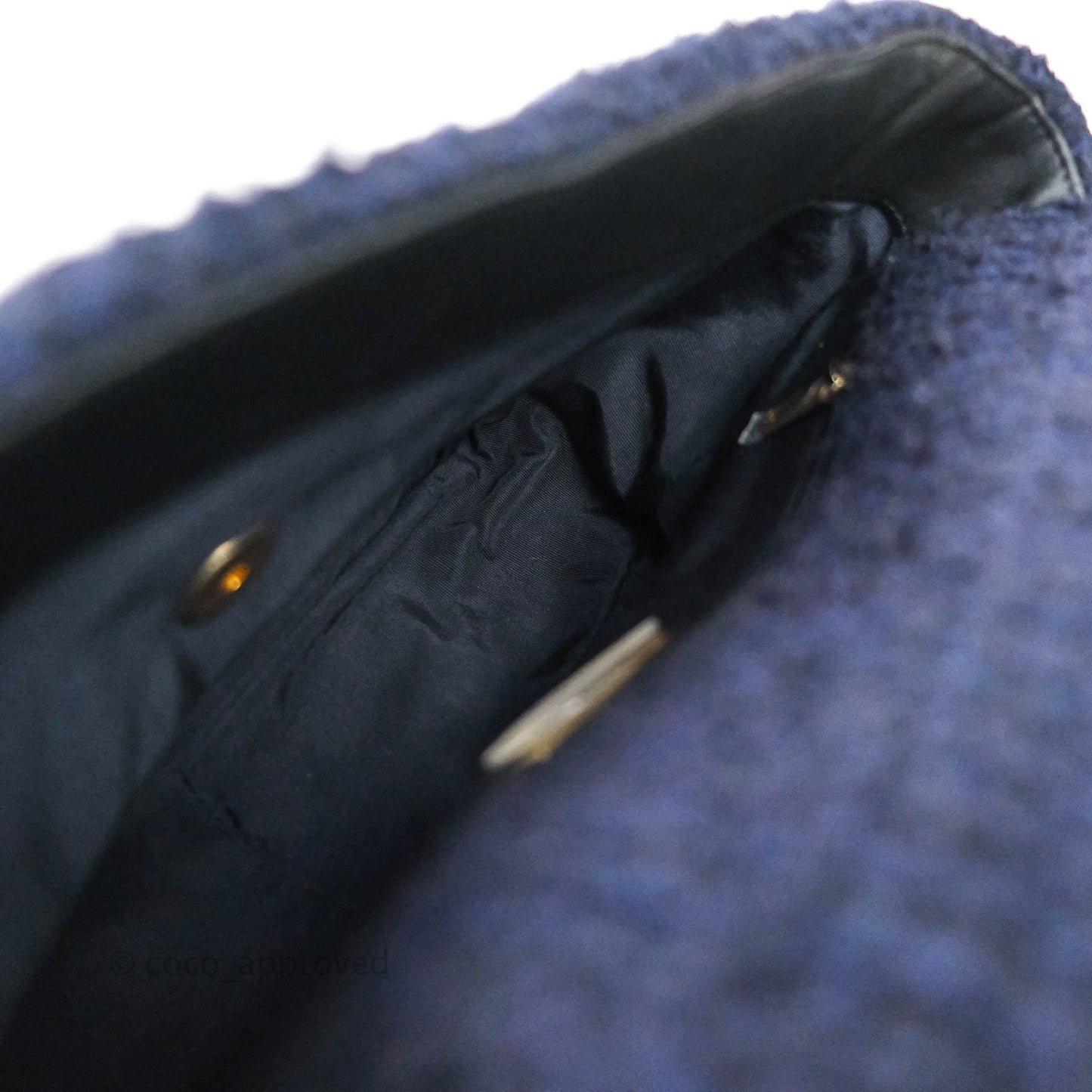 Chanel 19 Medium Tweed Navy Mixed Hardware
