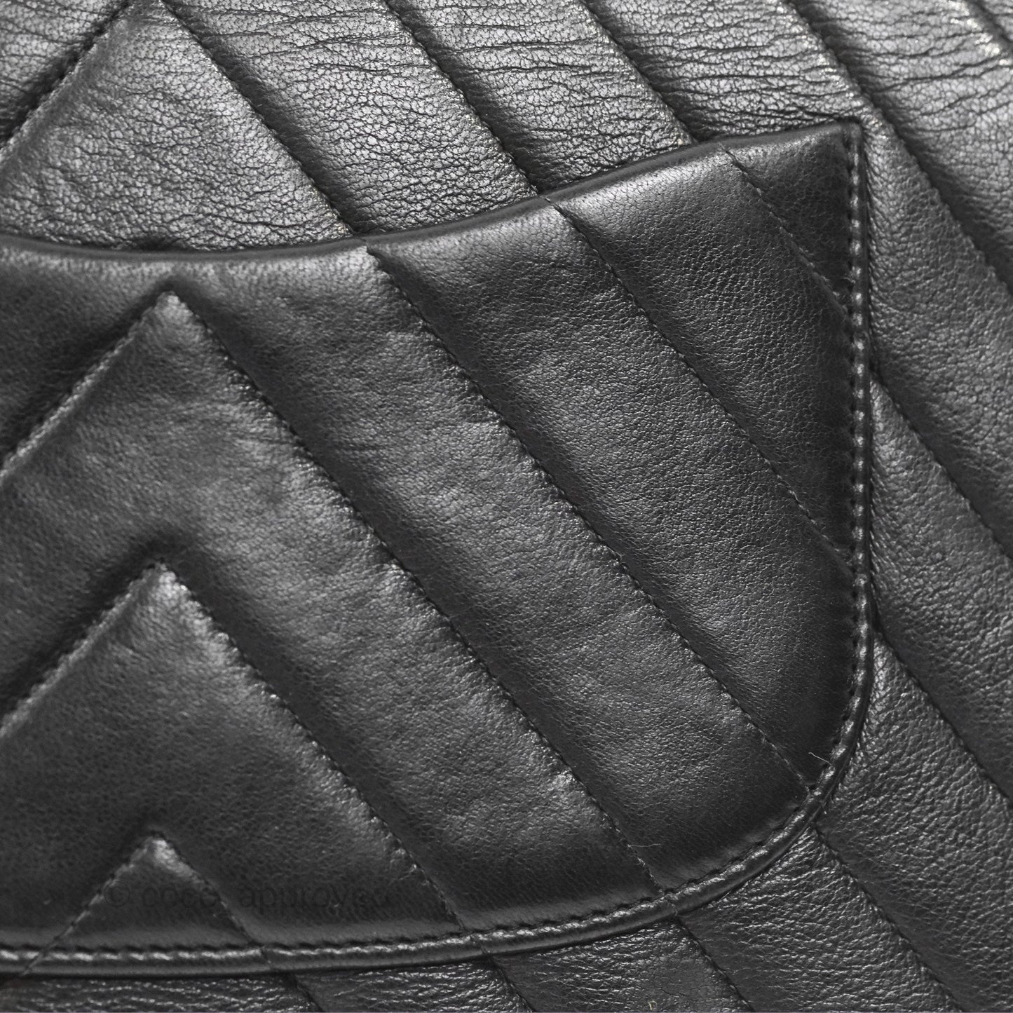Chanel Vintage Medium Classic Flap Chevron Black Lambskin 24K Gold Hardware