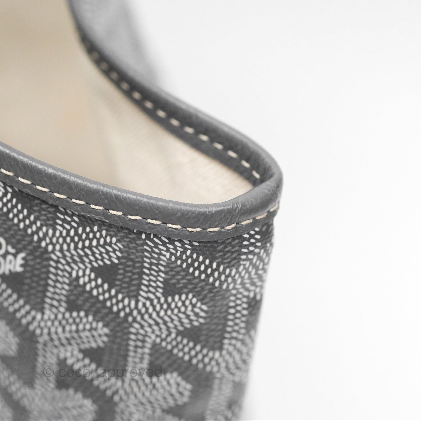 Goyard St Louis Tote PM ⁣⁣⁣⁣⁣⁣⁣⁣⁣⁣⁣⁣⁣⁣⁣⁣⁣⁣⁣⁣Grey