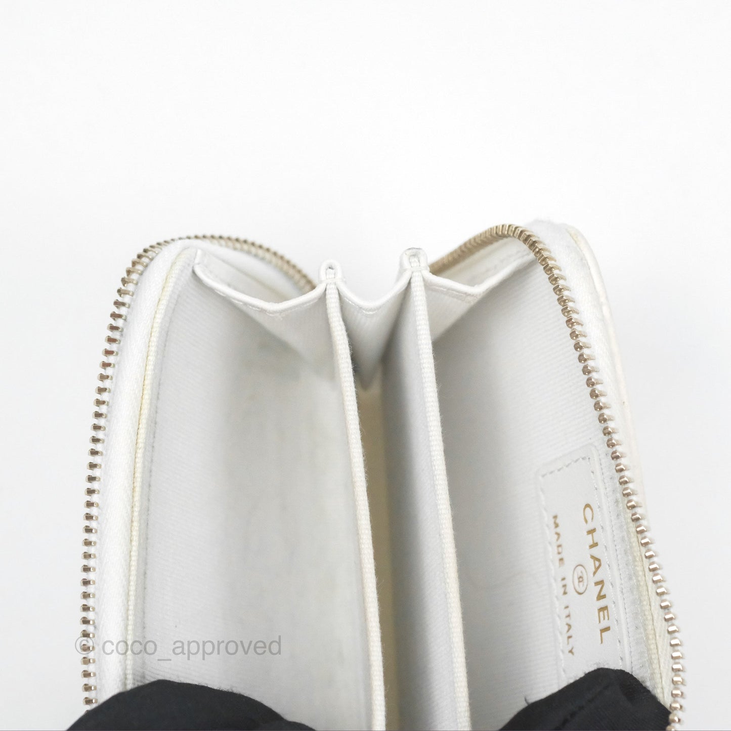 Chanel Classic Zipped Coin Purse White Caviar Gold Hardware
