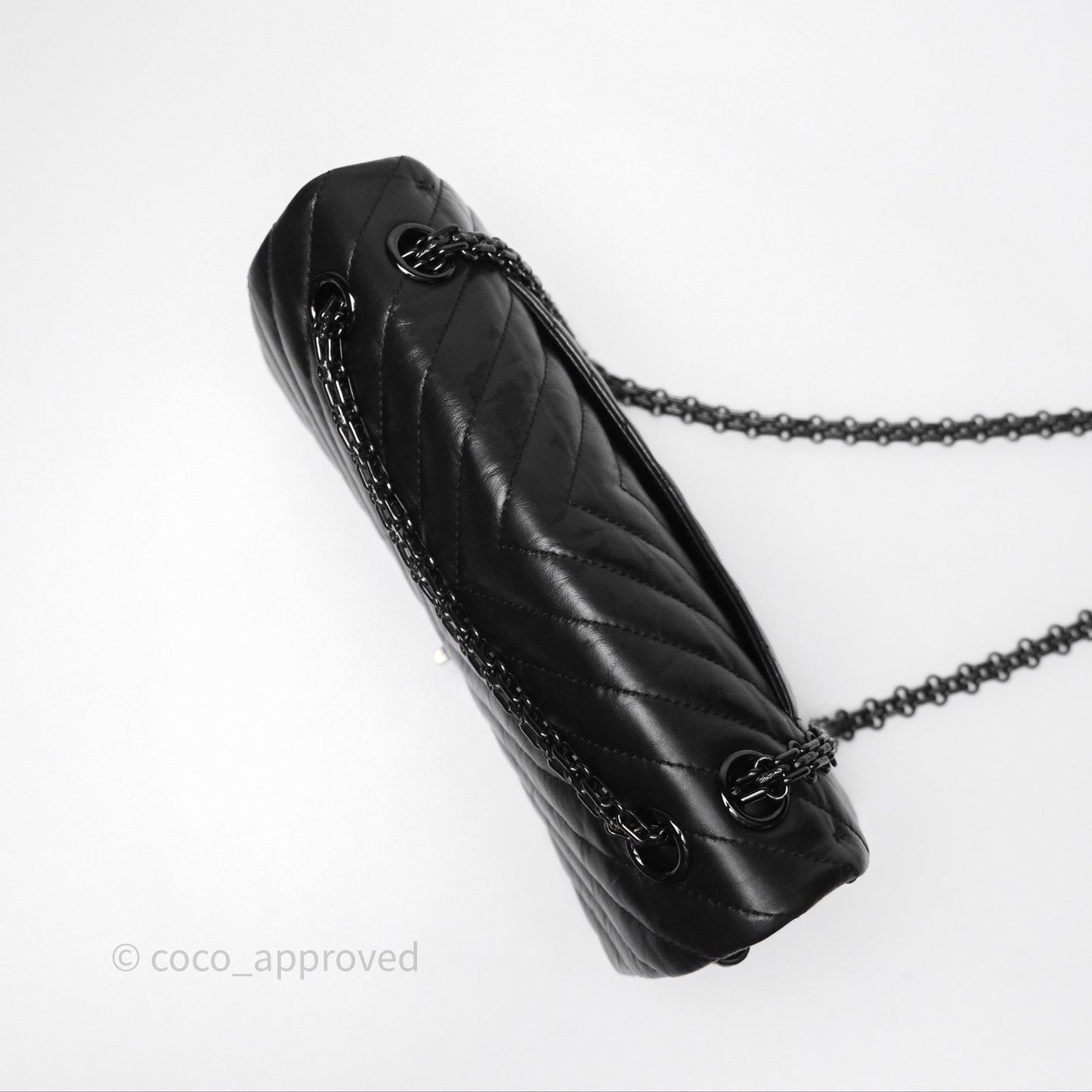 Chanel Reissue 225 Chevron Aged Calfskin So Black