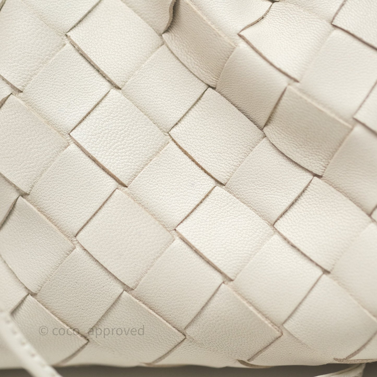 Bottega Veneta Mini Pouch Chalk Intrecciato Calfskin