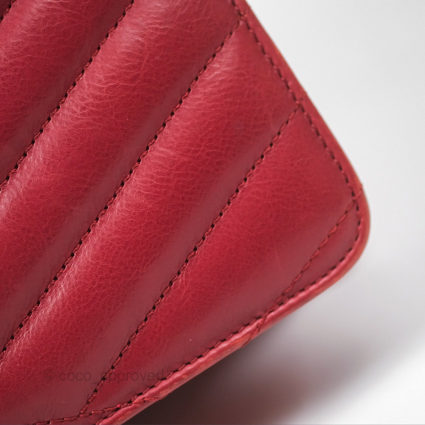 Chanel Chevron Shoulder Bag Red Calfskin Aged Gold Hardware