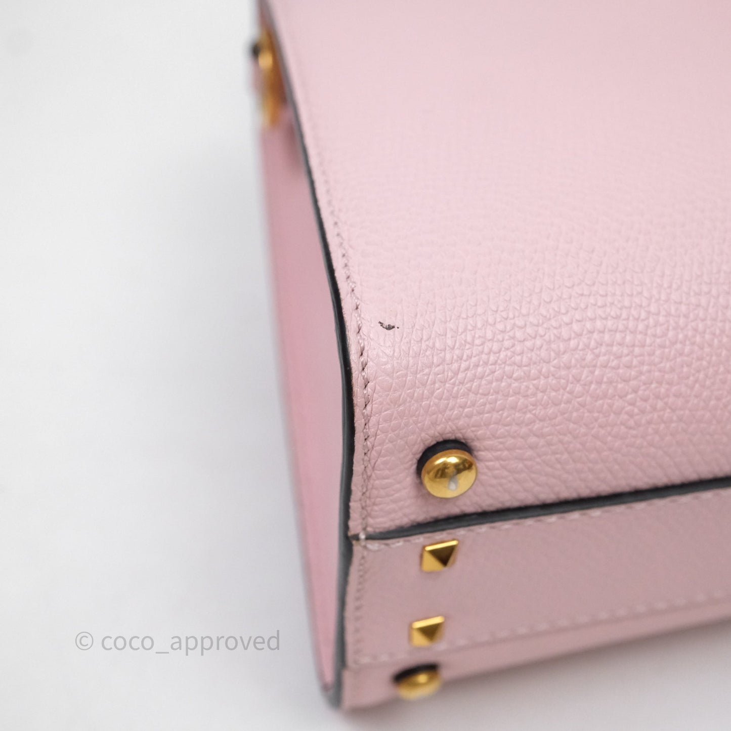 Valentino Garavani Small Vsling Grainy Calfskin Bag Light Pink Aged Gold Hardware
