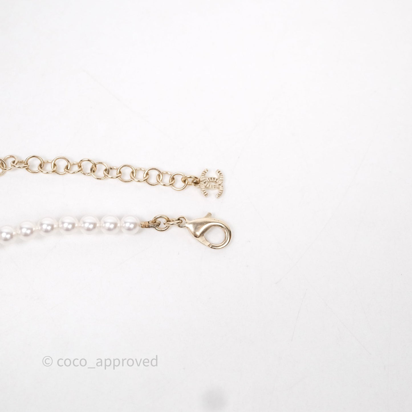 Chanel Ribbon Black Leather Pearl Chain Choker Gold Tone 22S