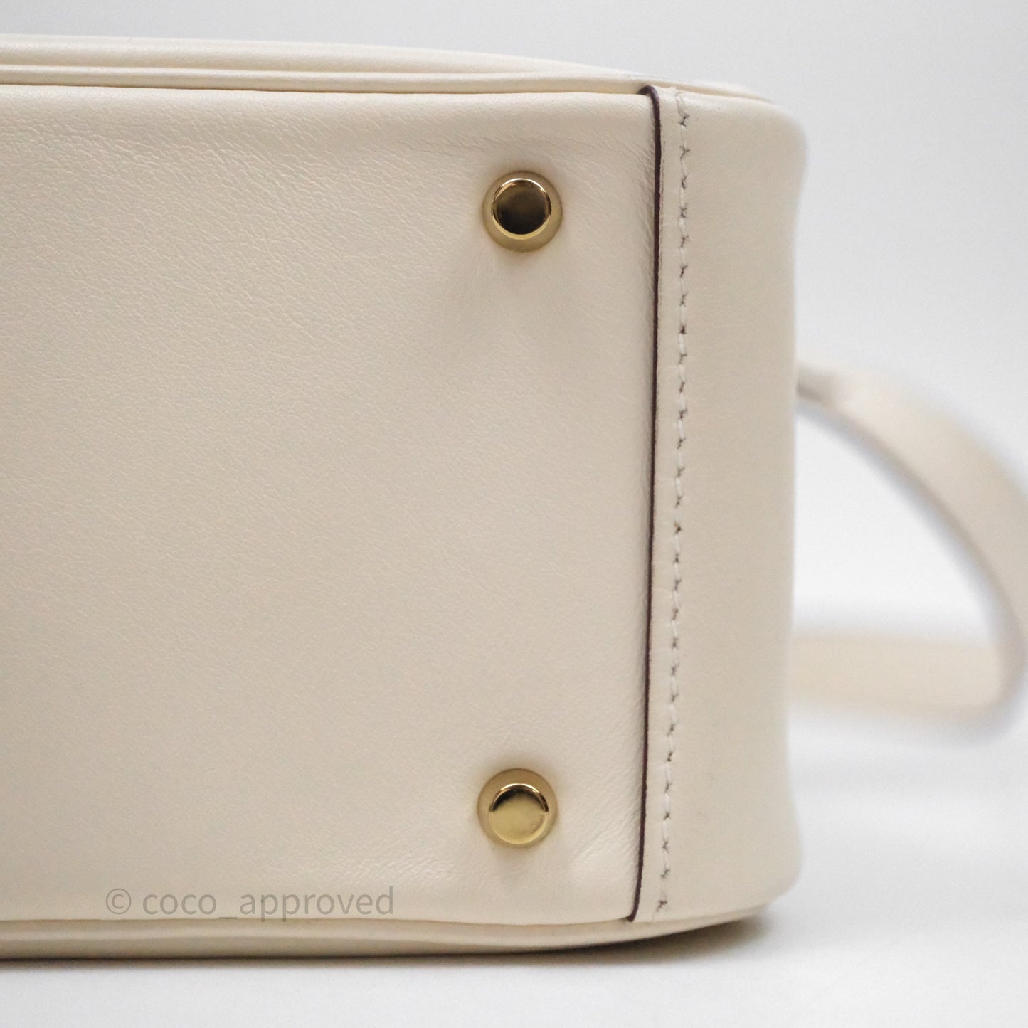 Hermès Mini Lindy 20 Nata I2 Swift Gold Hardware