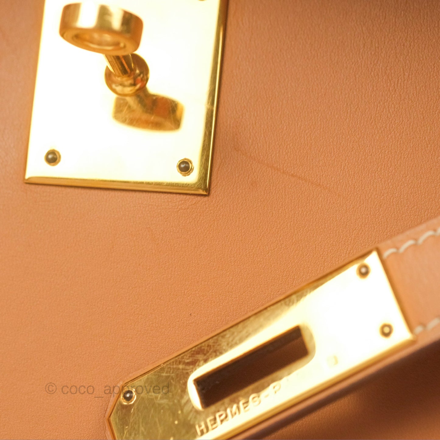 Hermès Vintage Kelly 28 Sellier Gold Calf Gold Hardware